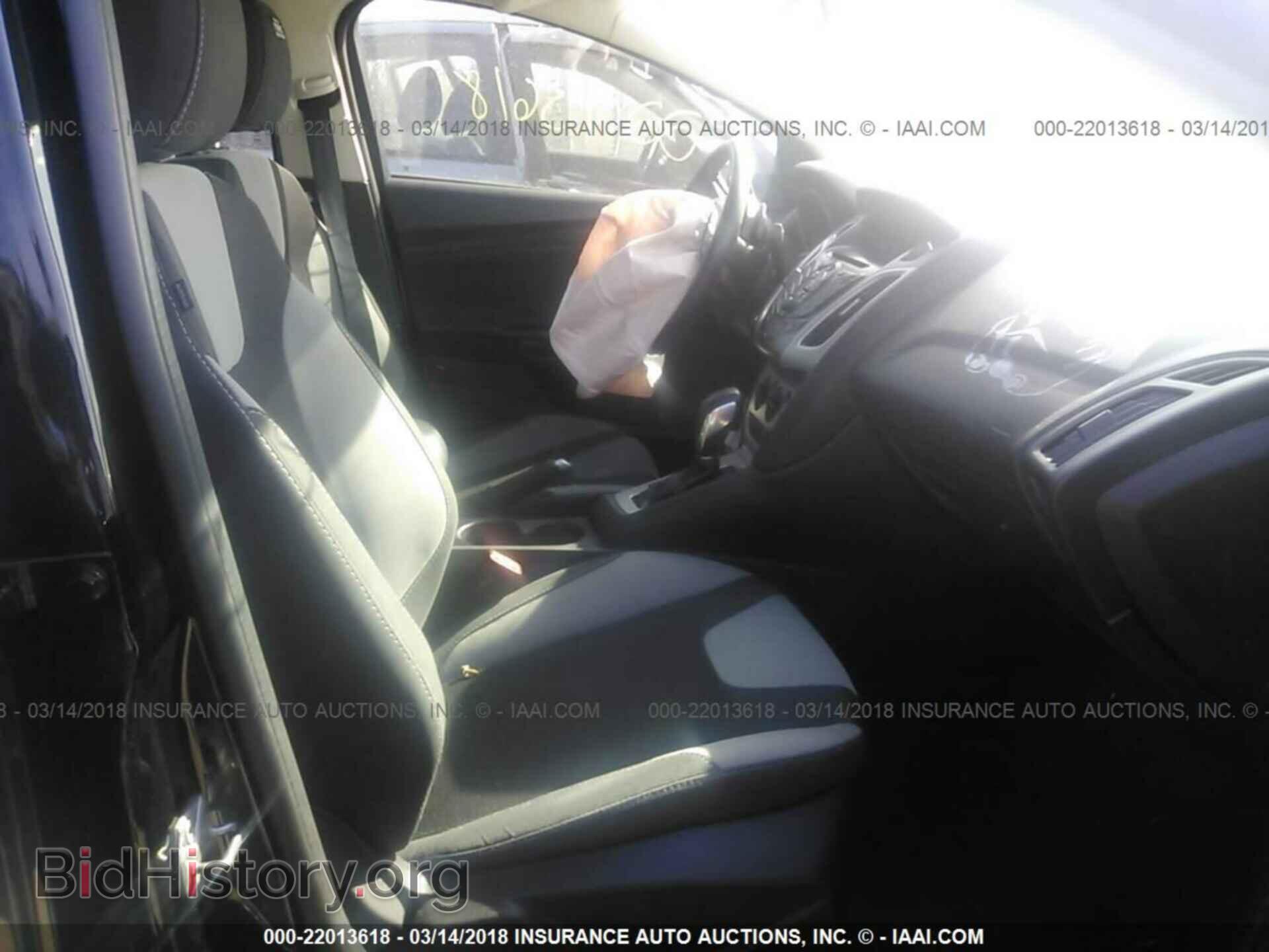 2014 Ford Focus - VIN: 1FADP3F22EL280071 - Photo 5