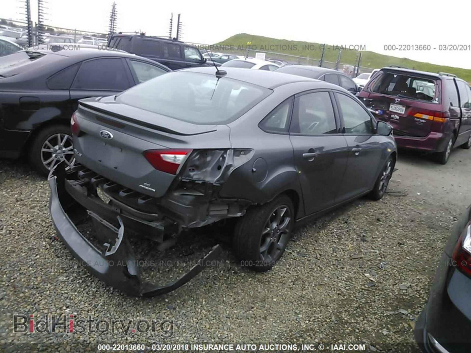 2013 Ford Focus - VIN: 1FADP3F22DL211704 - Фото 4