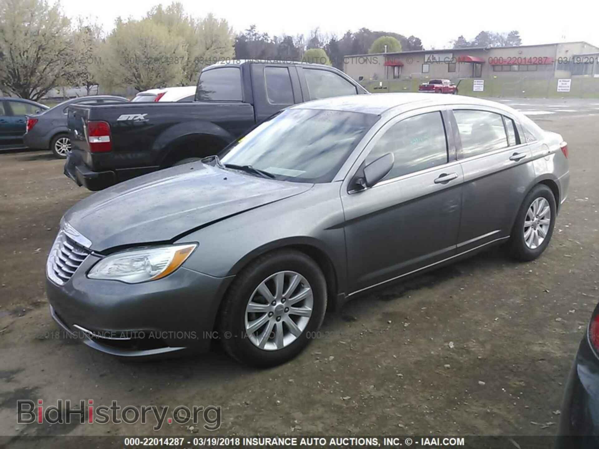 2012 Chrysler 200 - VIN: 1C3CCBBG6CN250252 - Photo 2