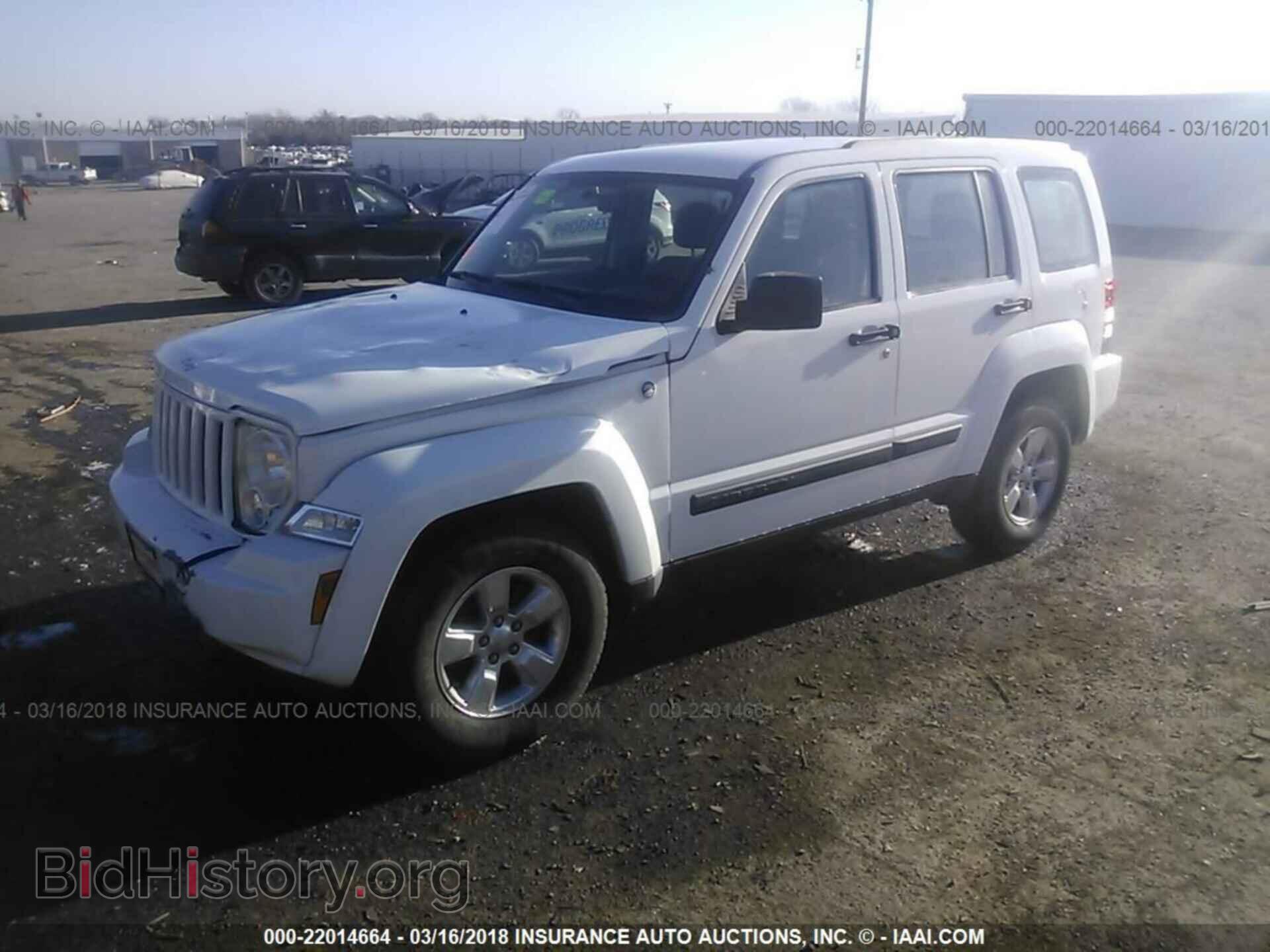 2012 Jeep Liberty - VIN: 1C4PJMAK3CW104194 - Фото 2