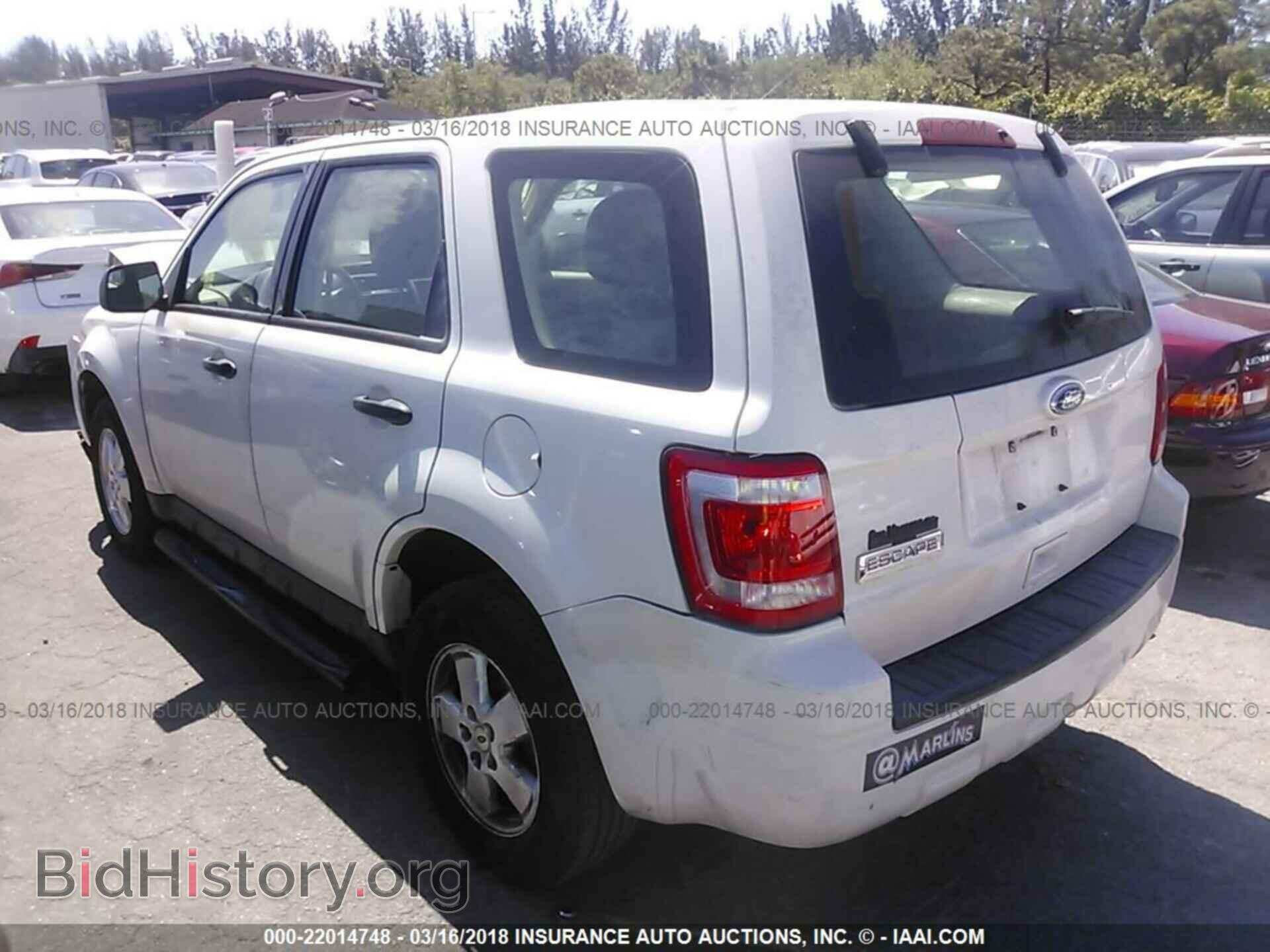 2011 Ford Escape - VIN: 1FMCU0C71BKA72564 - Фото 3