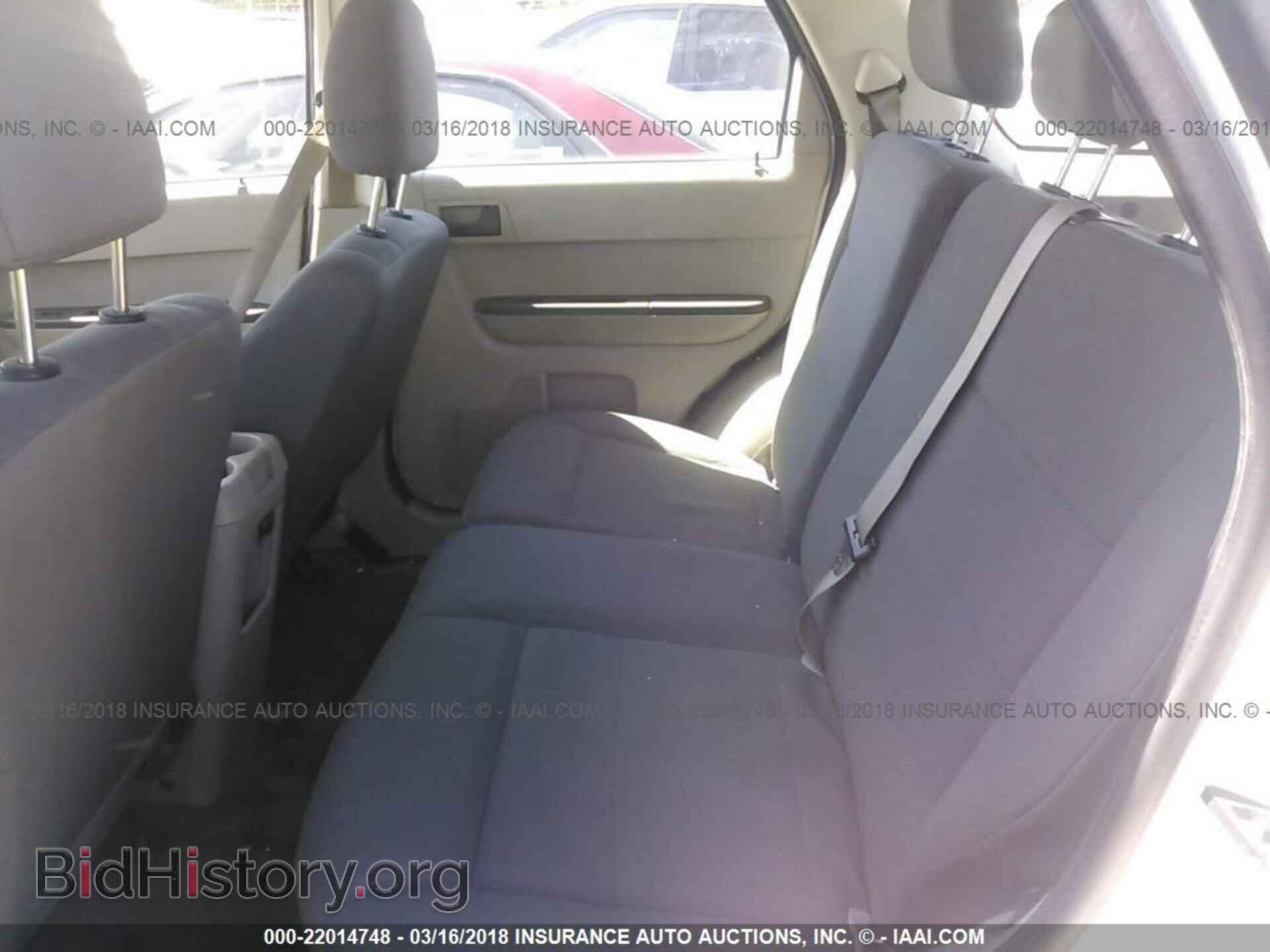 2011 Ford Escape - VIN: 1FMCU0C71BKA72564 - Фото 8