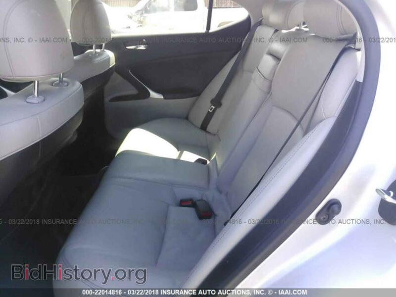 2012 Lexus IS (VIN JTHBF5C26C5172136) — фото 8 из 10