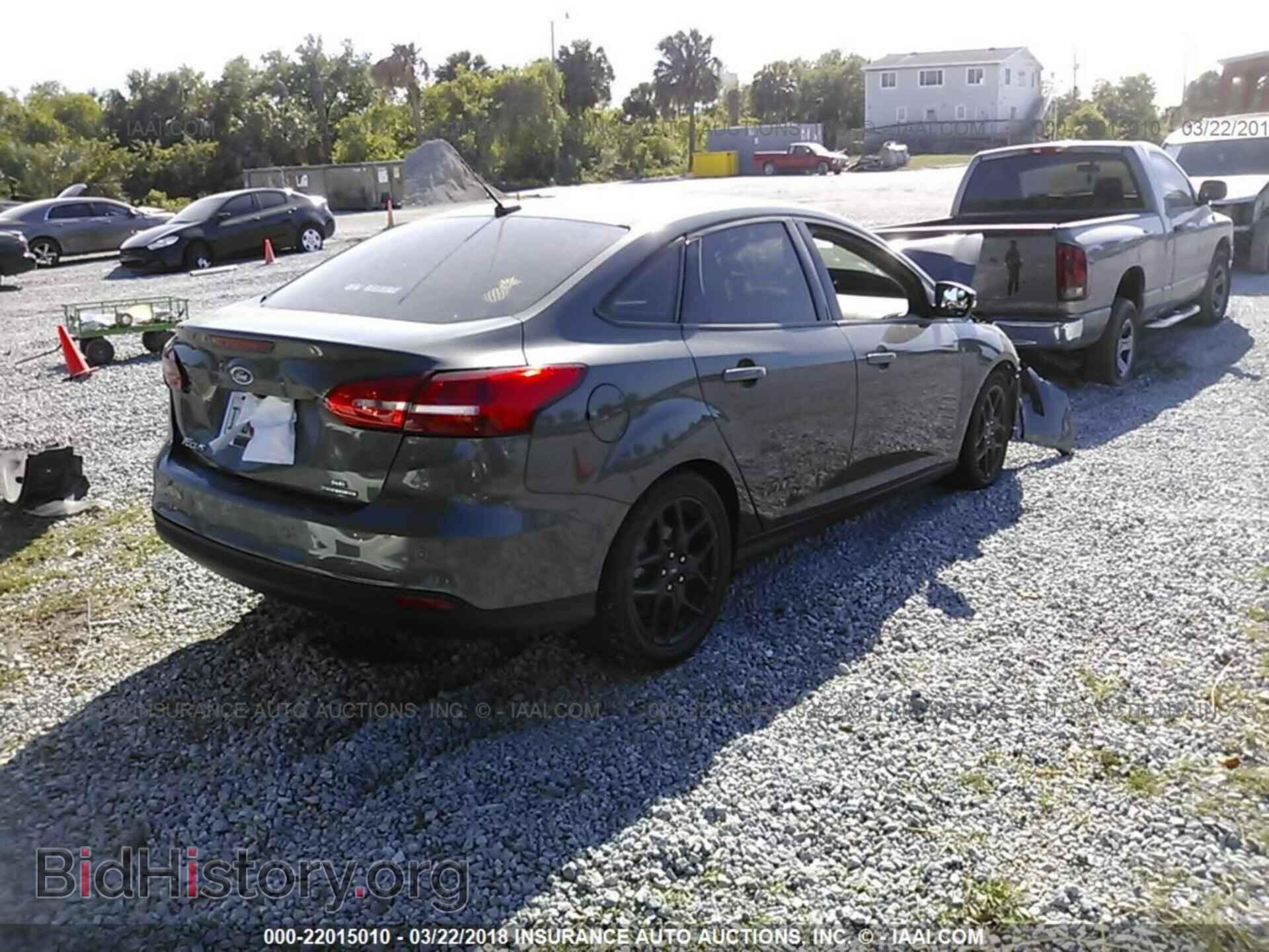 2016 Ford Focus - VIN: 1FADP3F22GL294071 - Фото 4