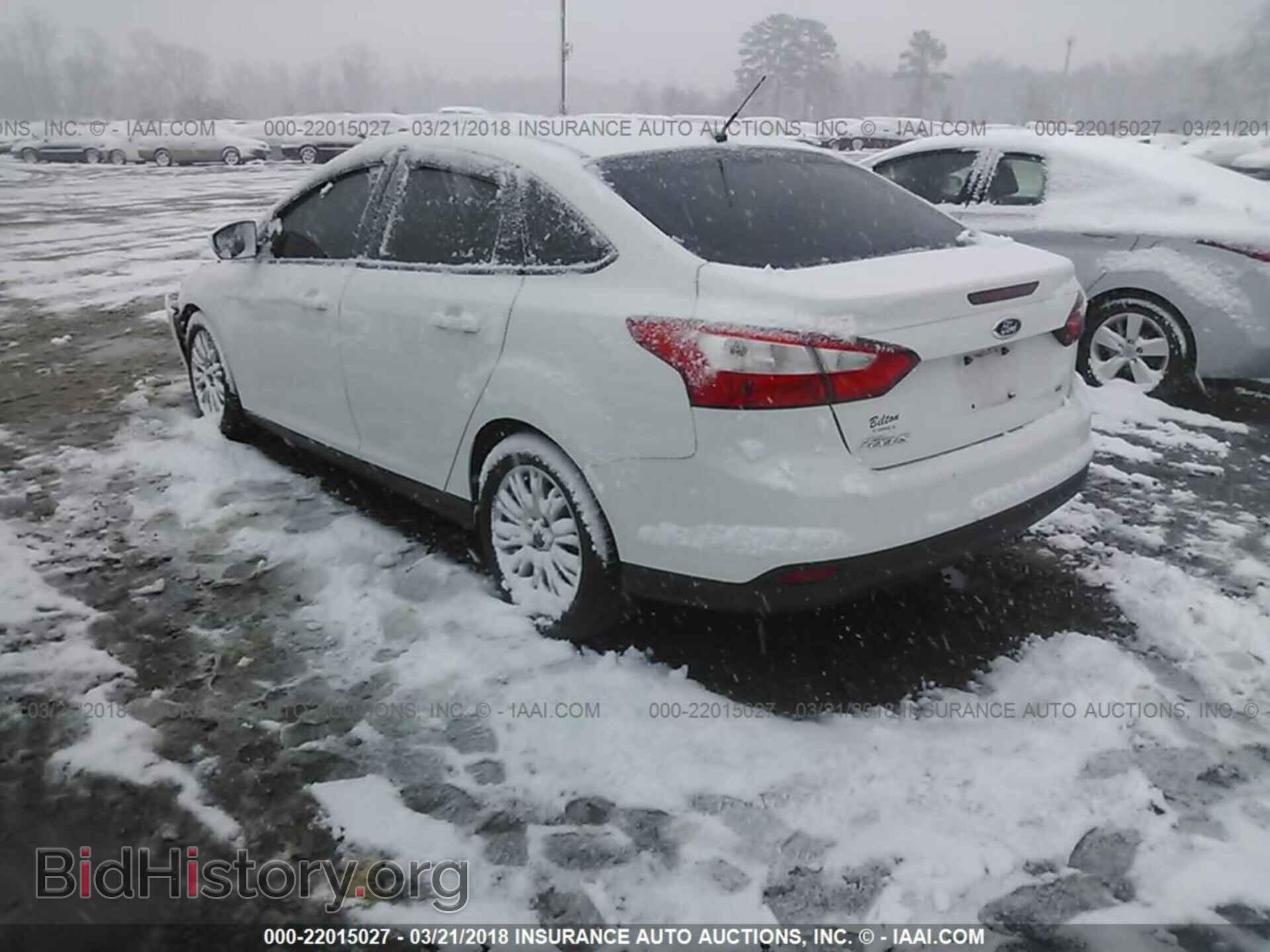 2012 Ford Focus - VIN: 1FAHP3F27CL115955 - Photo 3