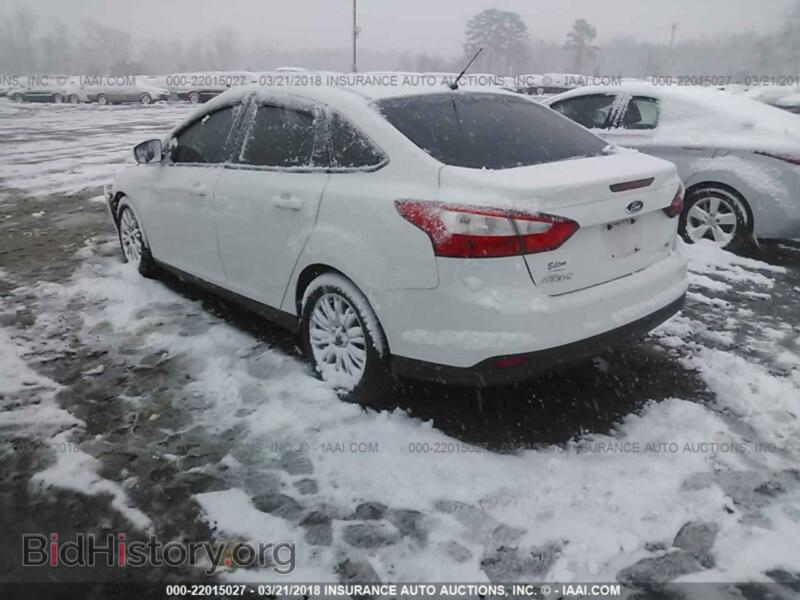 2012 Ford FOCUS (VIN 1FAHP3F27CL115955) — photo 3 of 10