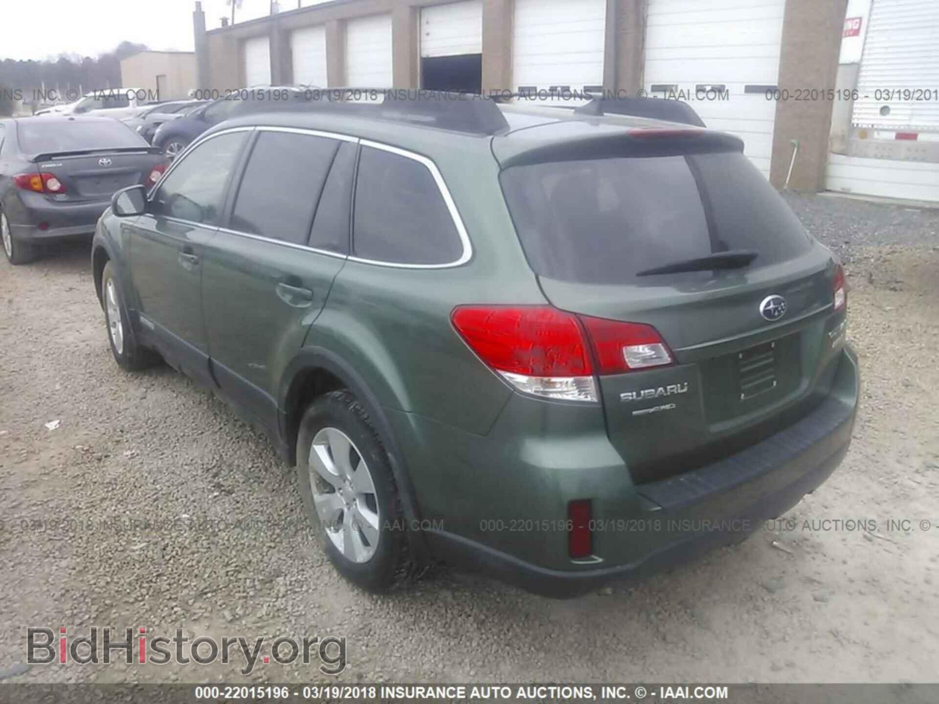 2011 Subaru Outback - VIN: 4S4BRBKC8B3381479 - Фото 3