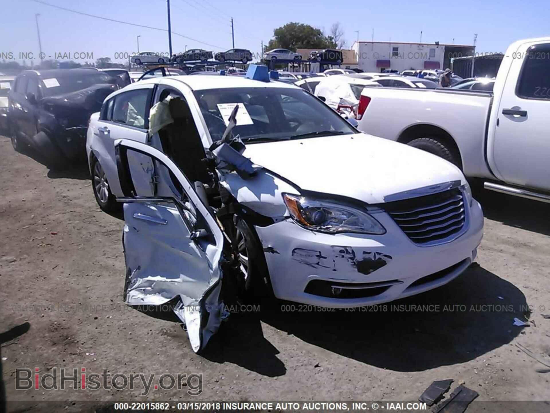 Photo 1C3CCBCG5EN157577 - Chrysler 200 2014
