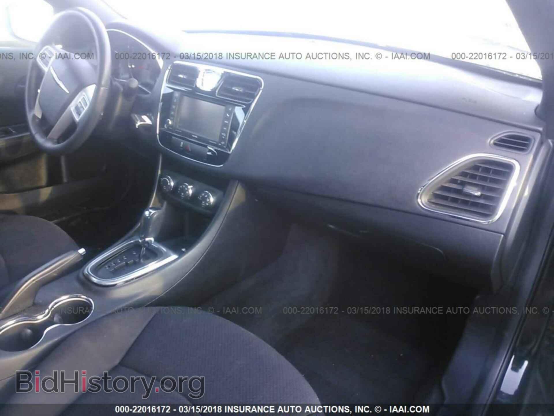2012 Chrysler 200 - VIN: 1C3CCBBG1CN250076 - Photo 5