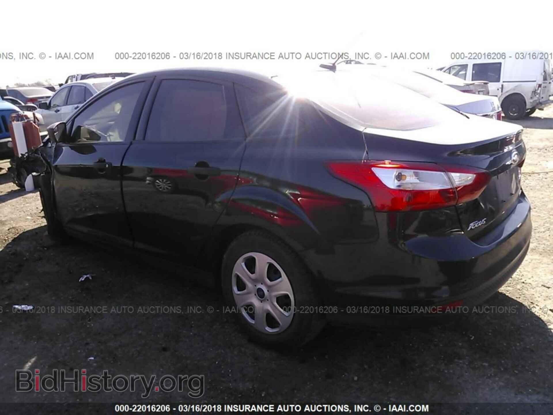 2014 Ford Focus - VIN: 1FADP3E20EL137914 - Фото 3