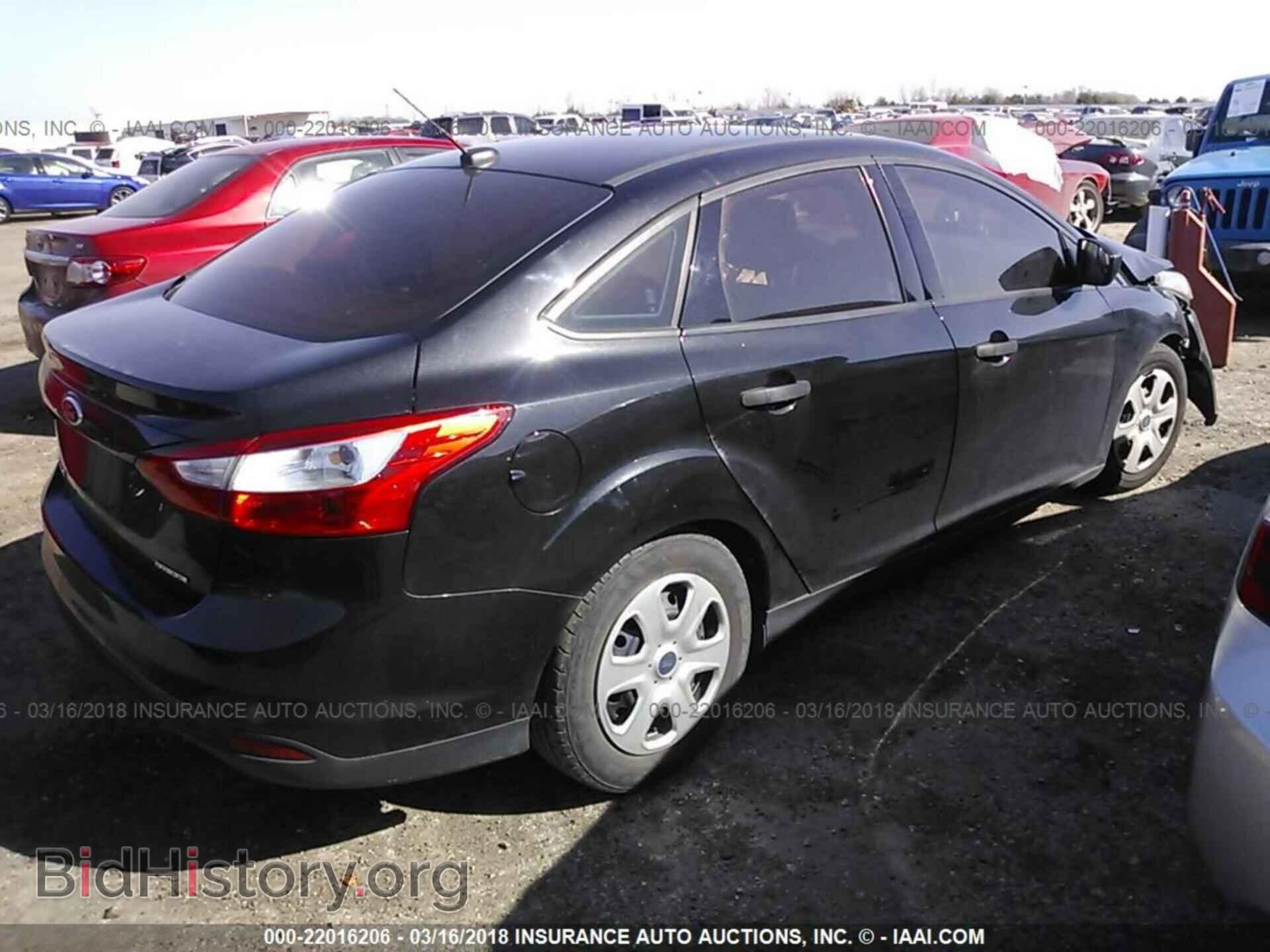 2014 Ford Focus - VIN: 1FADP3E20EL137914 - Фото 4