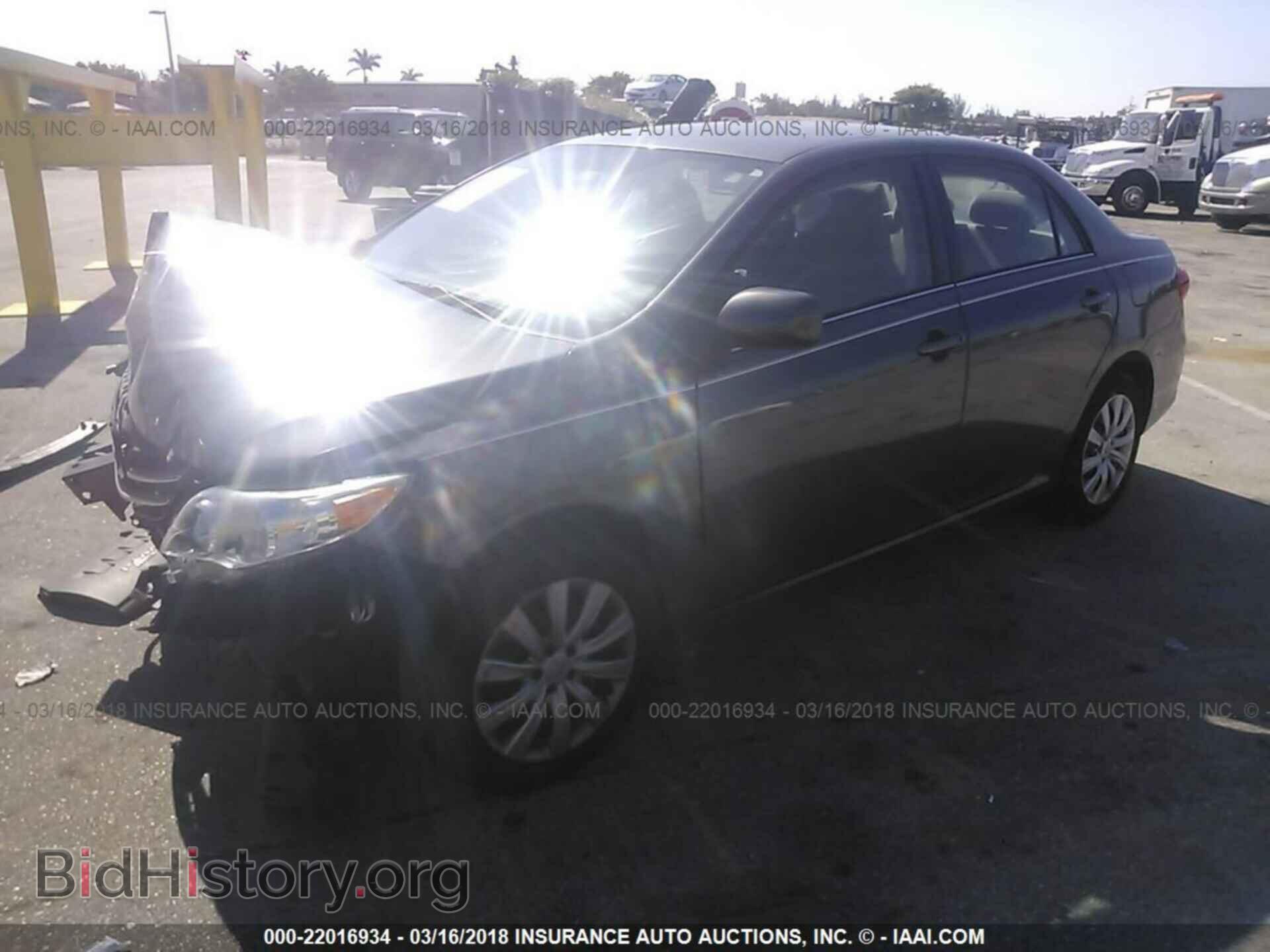 2013 Toyota Corolla - VIN: 2T1BU4EEXDC124359 - Photo 2