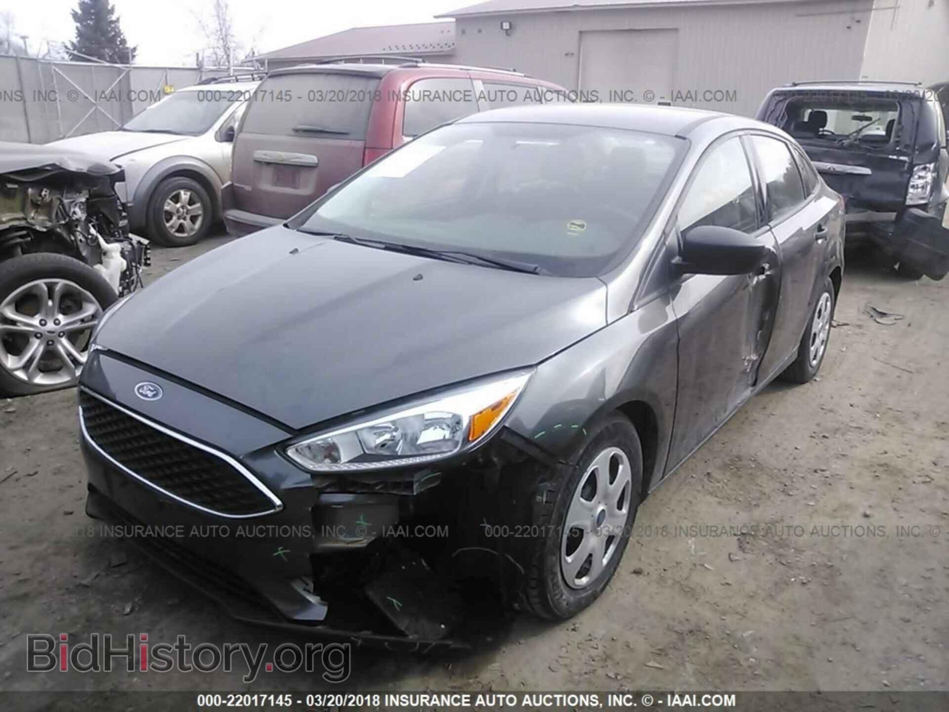 2015 Ford Focus - VIN: 1FADP3E25FL250484 - Photo 2