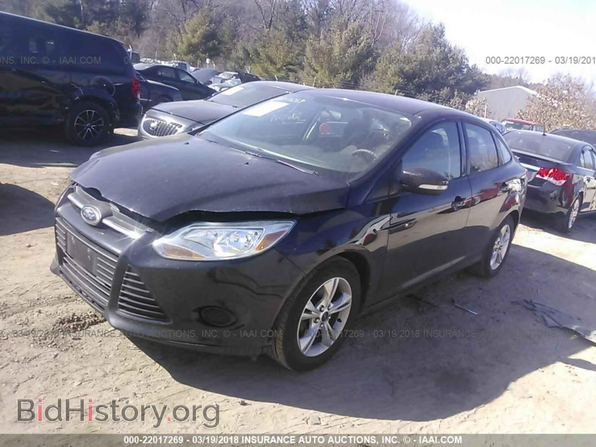 2013 Ford Focus - VIN: 1FADP3F21DL204629 - Фото 2