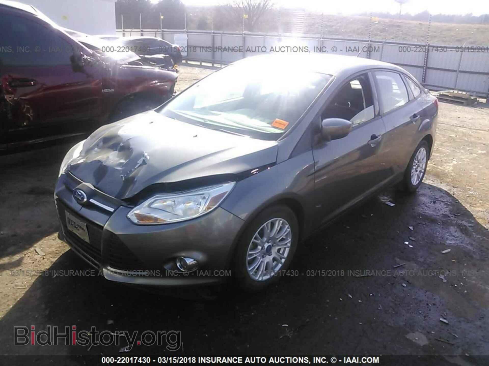 2012 Ford Focus - VIN: 1FAHP3F22CL280294 - Photo 2