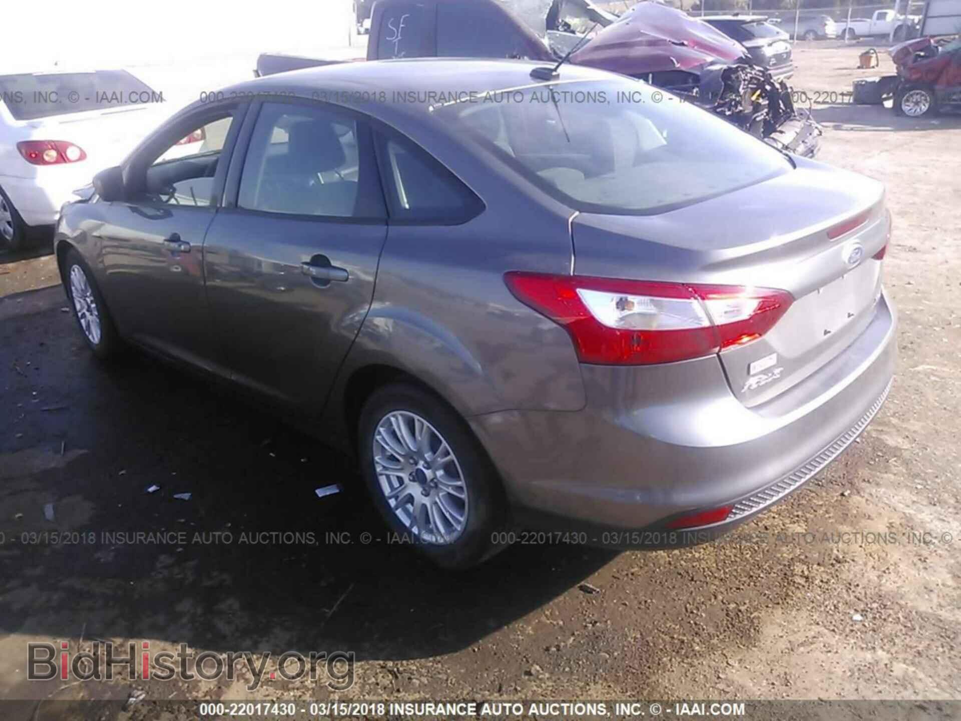 2012 Ford Focus - VIN: 1FAHP3F22CL280294 - Photo 3