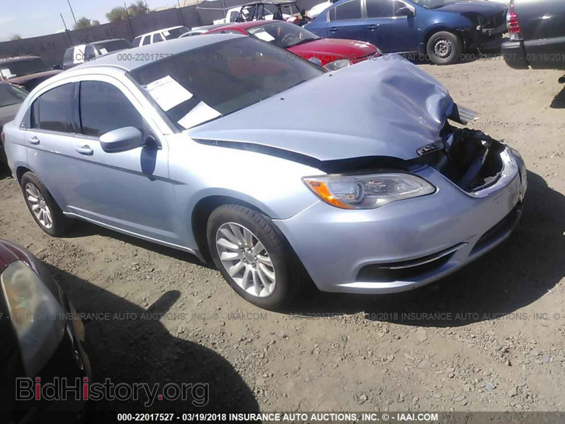 Photo 1C3CCBABXDN647129 - Chrysler 200 2013