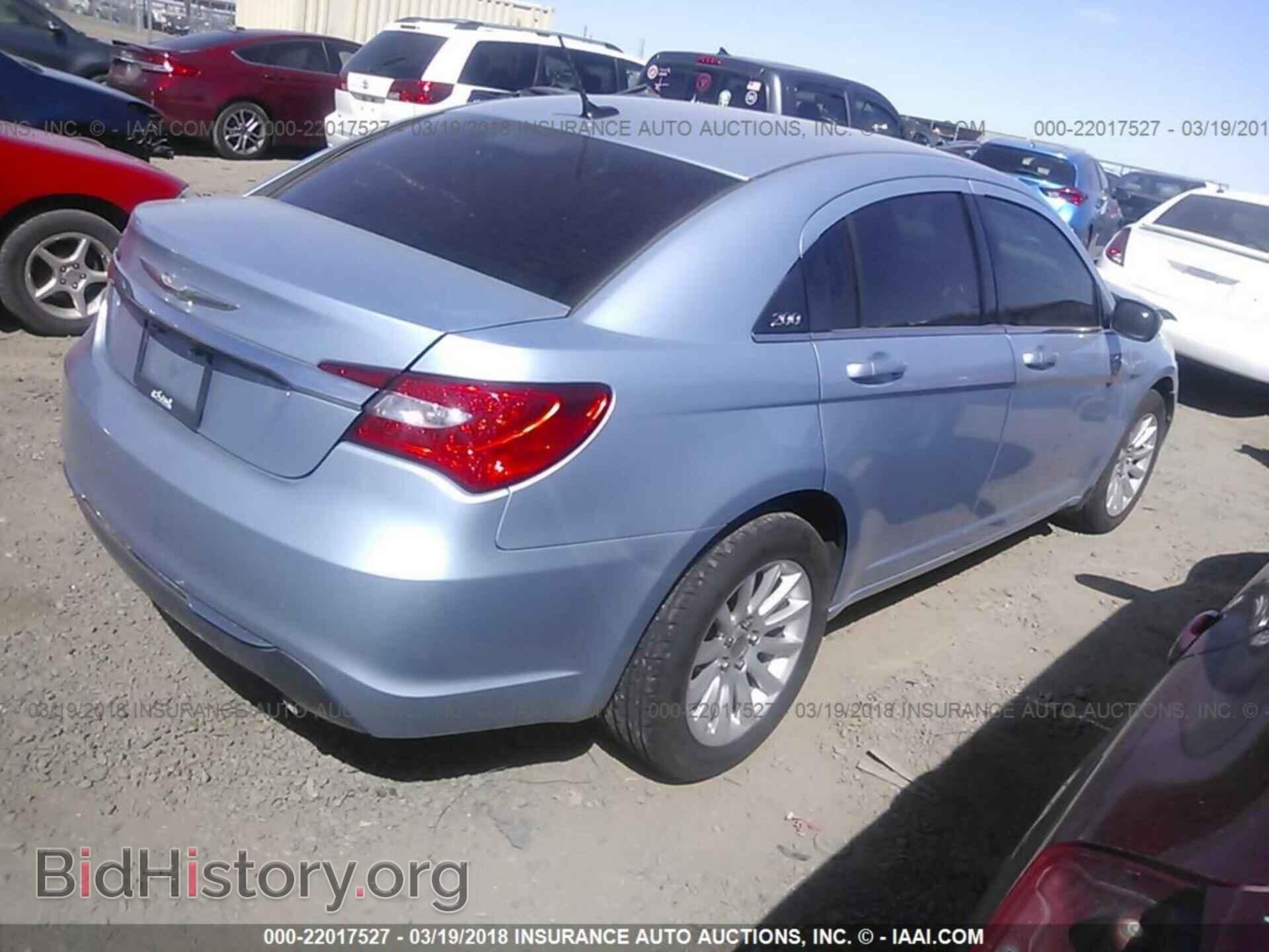 2013 Chrysler 200 - VIN: 1C3CCBABXDN647129 - Photo 4