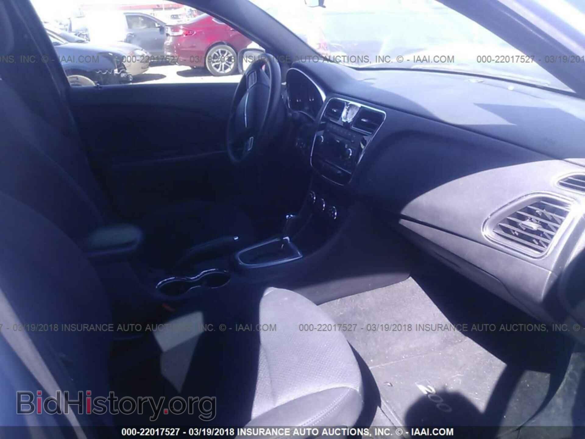 2013 Chrysler 200 - VIN: 1C3CCBABXDN647129 - Photo 5