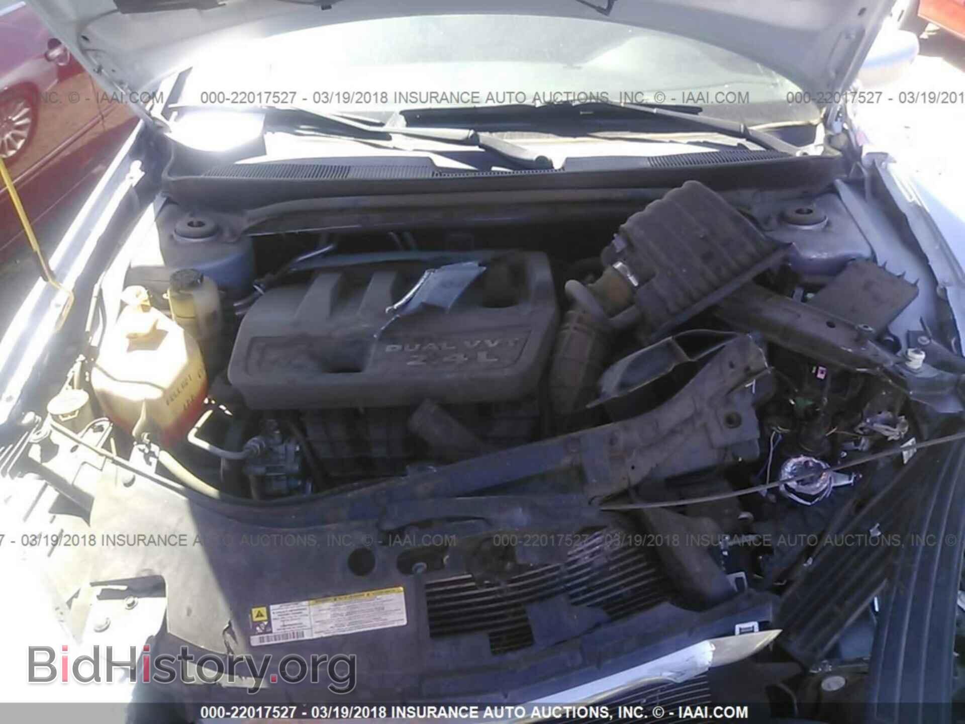 2013 Chrysler 200 - VIN: 1C3CCBABXDN647129 - Photo 10