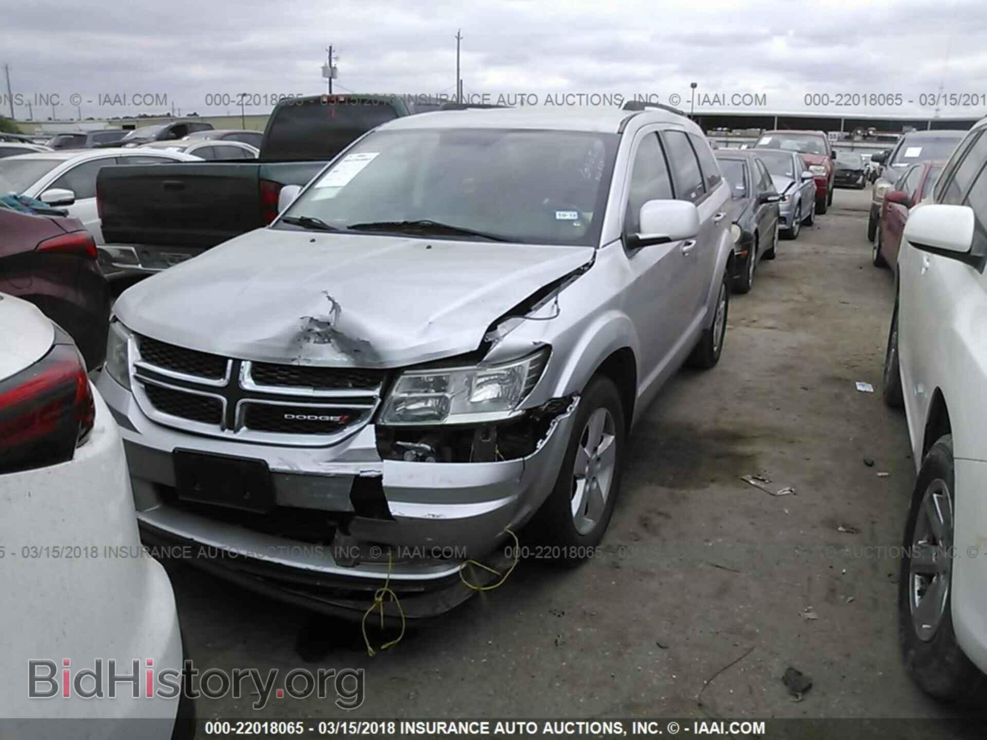 2013 Dodge Journey - VIN: 3C4PDCBG5DT506432 - Photo 2