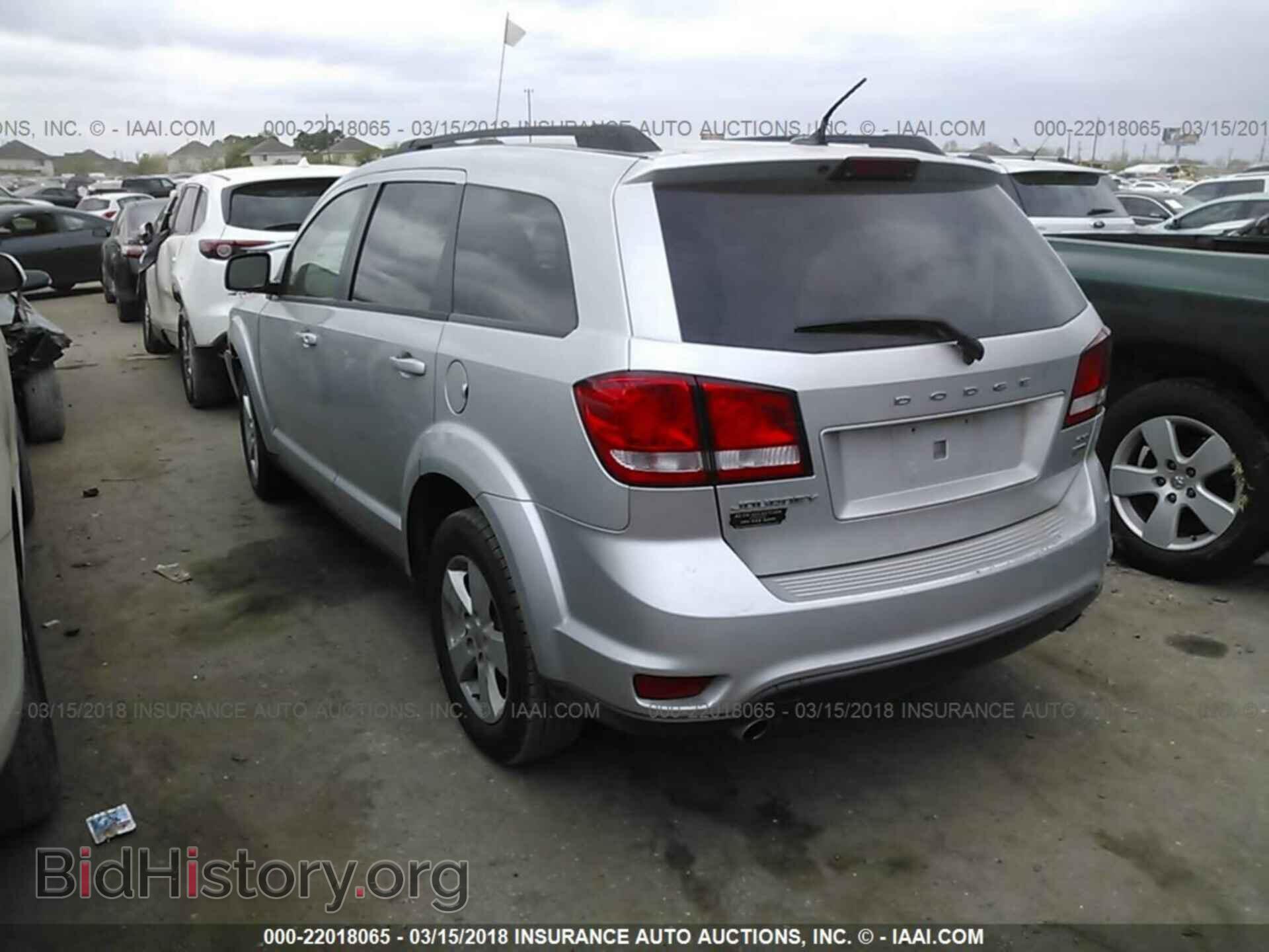 2013 Dodge Journey - VIN: 3C4PDCBG5DT506432 - Photo 3