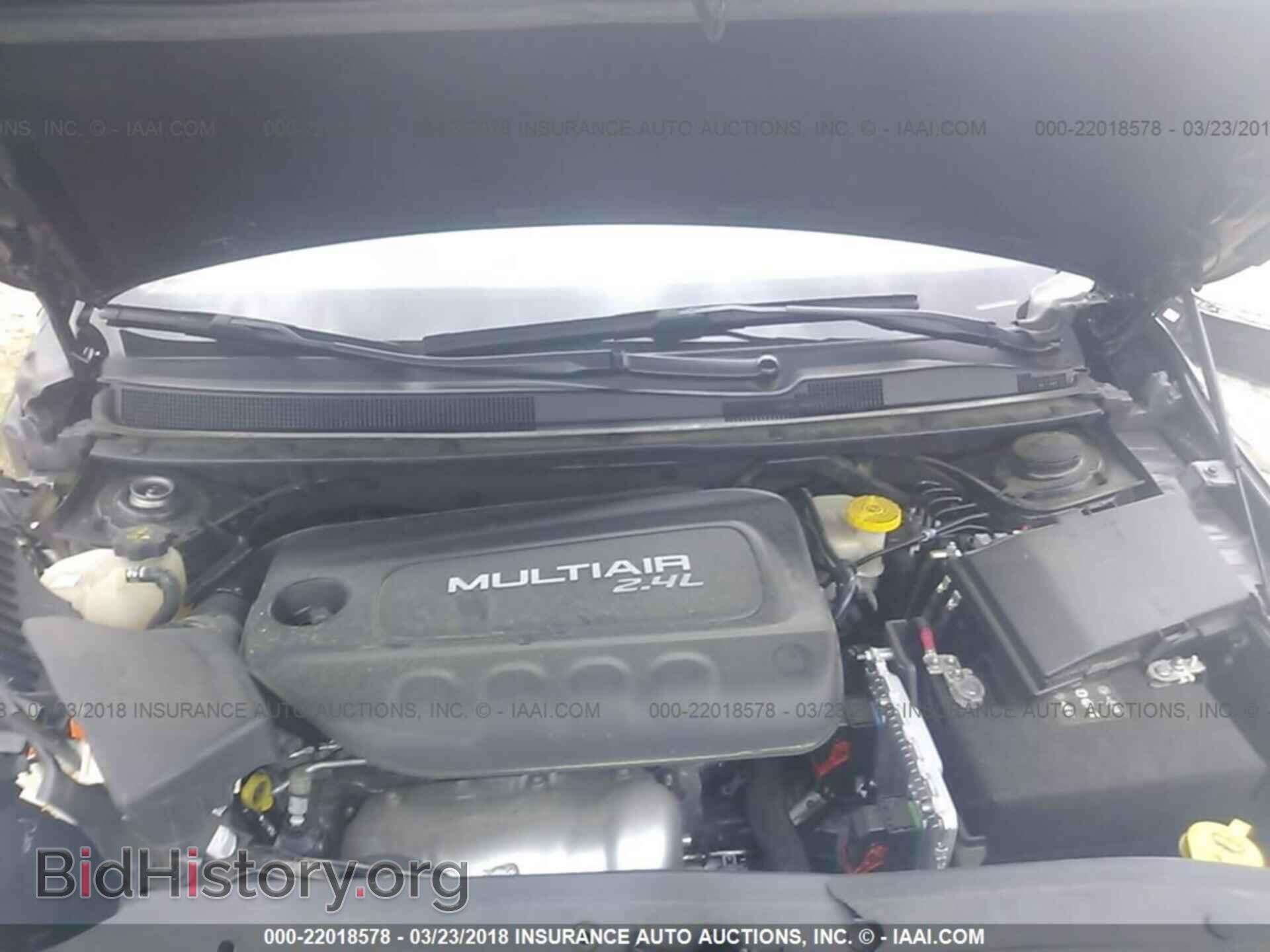 2016 Chrysler 200 - VIN: 1C3CCCAB2GN151333 - Photo 10