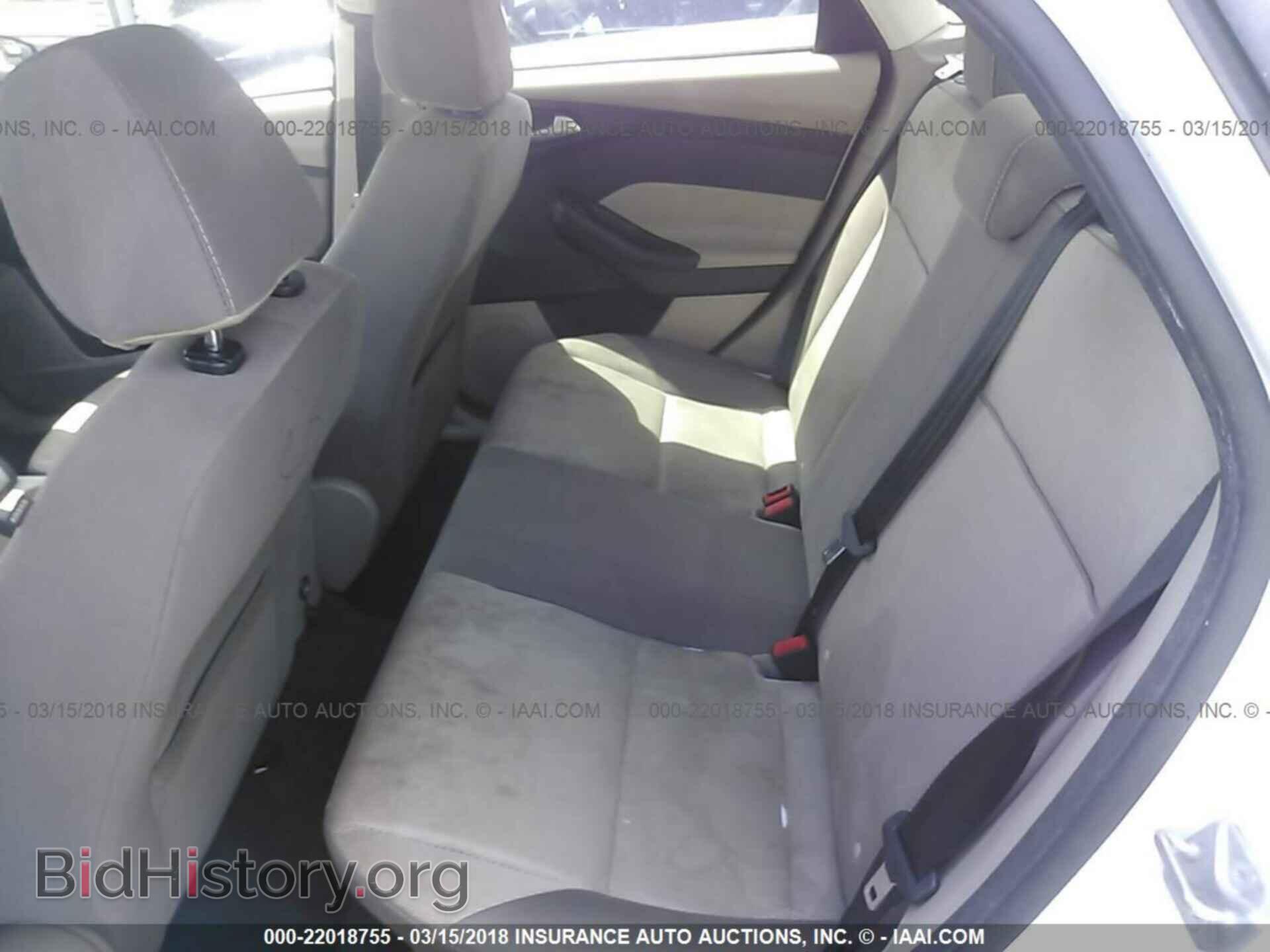 2014 Ford Focus - VIN: 1FADP3F21EL264623 - Photo 8