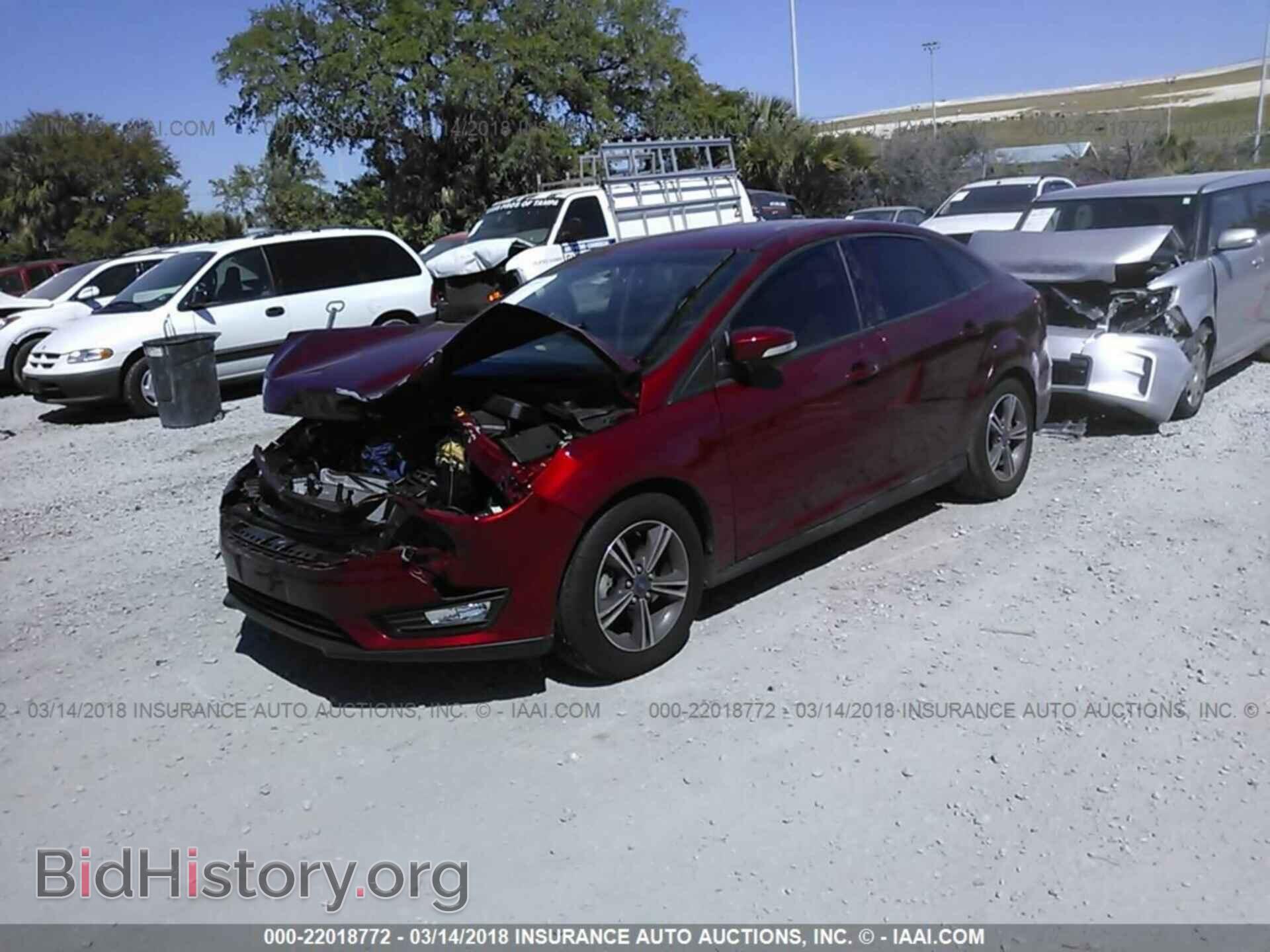 2017 Ford Focus - VIN: 1FADP3FE8HL302086 - Фото 2