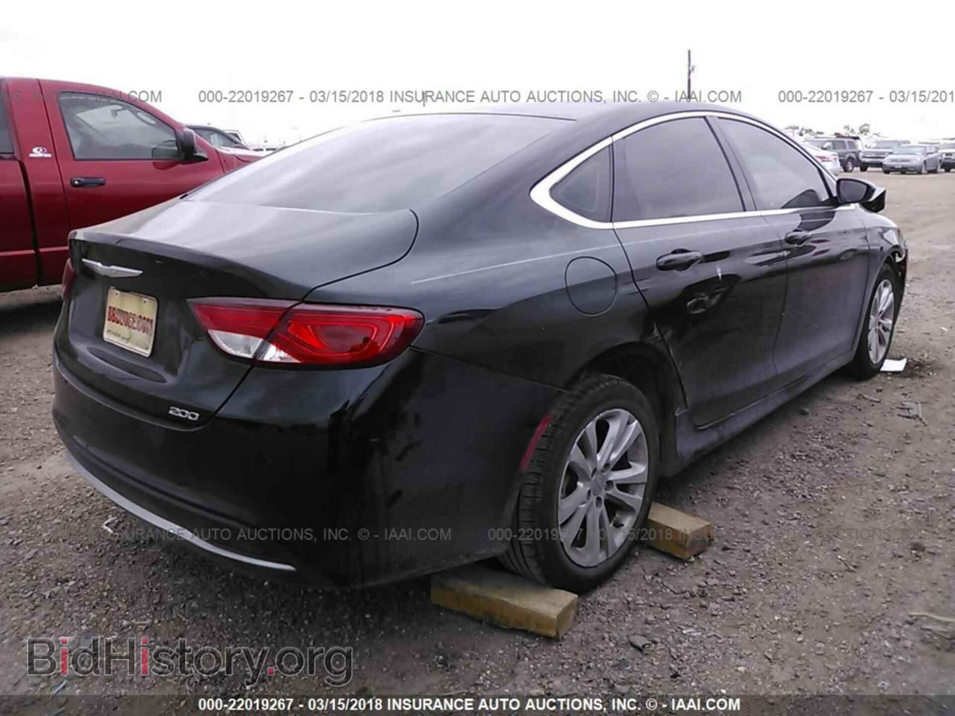 2016 Chrysler 200 - VIN: 1C3CCCAB6GN109750 - Photo 4