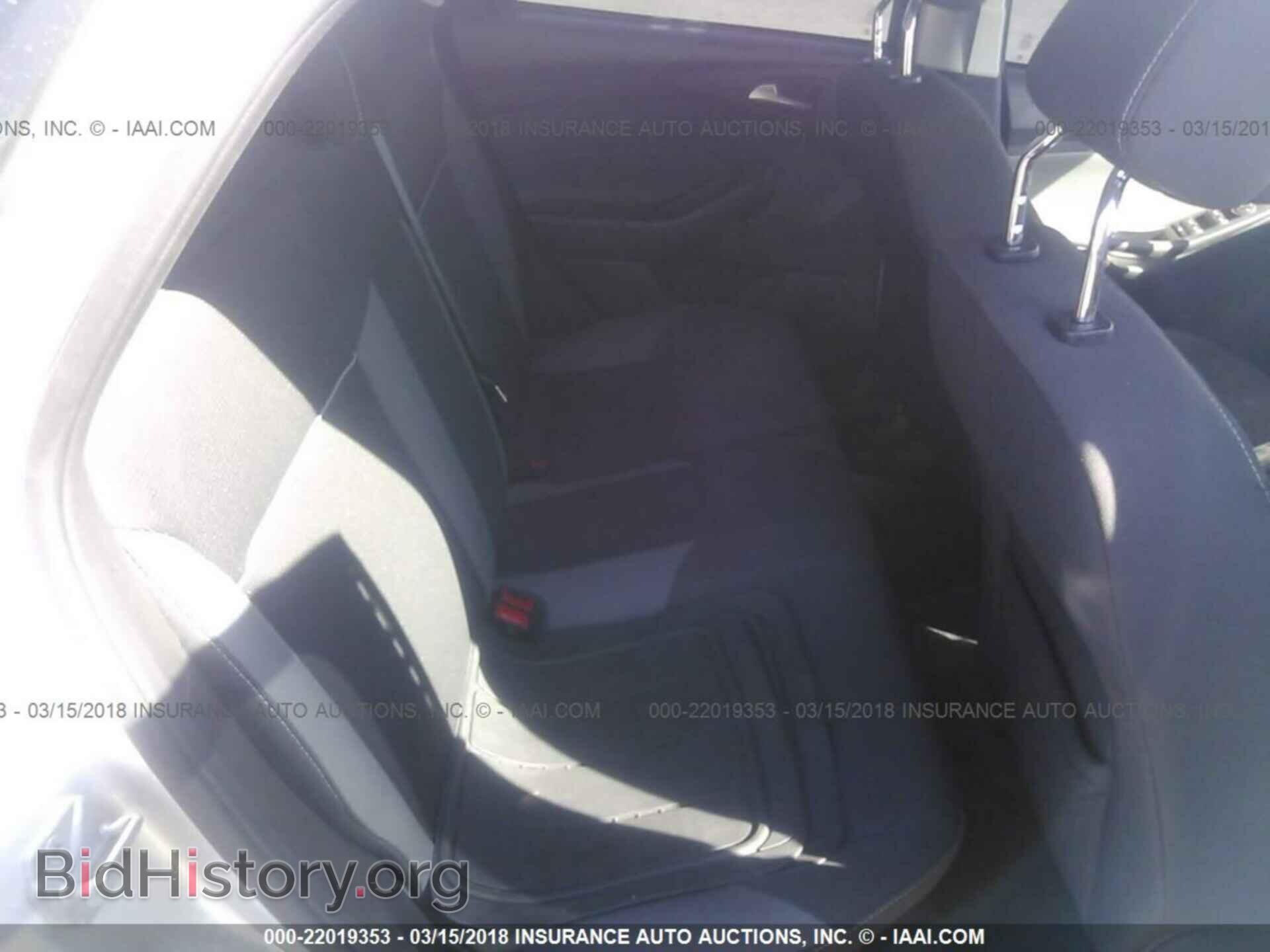 2012 Ford Focus - VIN: 1FAHP3F25CL183400 - Photo 8