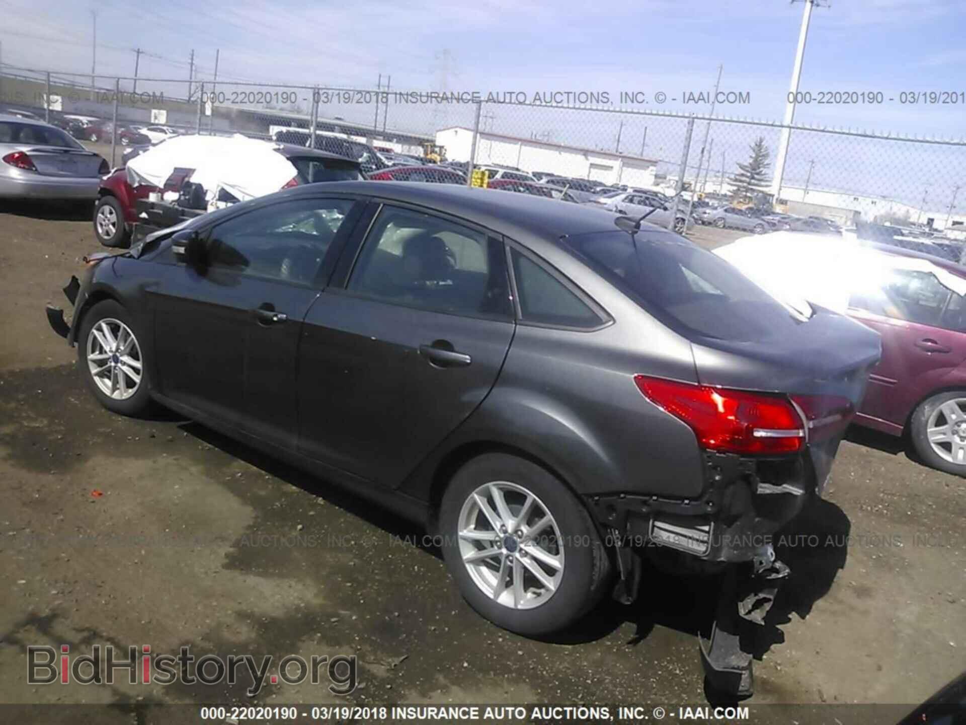 2016 Ford Focus - VIN: 1FADP3F2XGL394404 - Photo 3