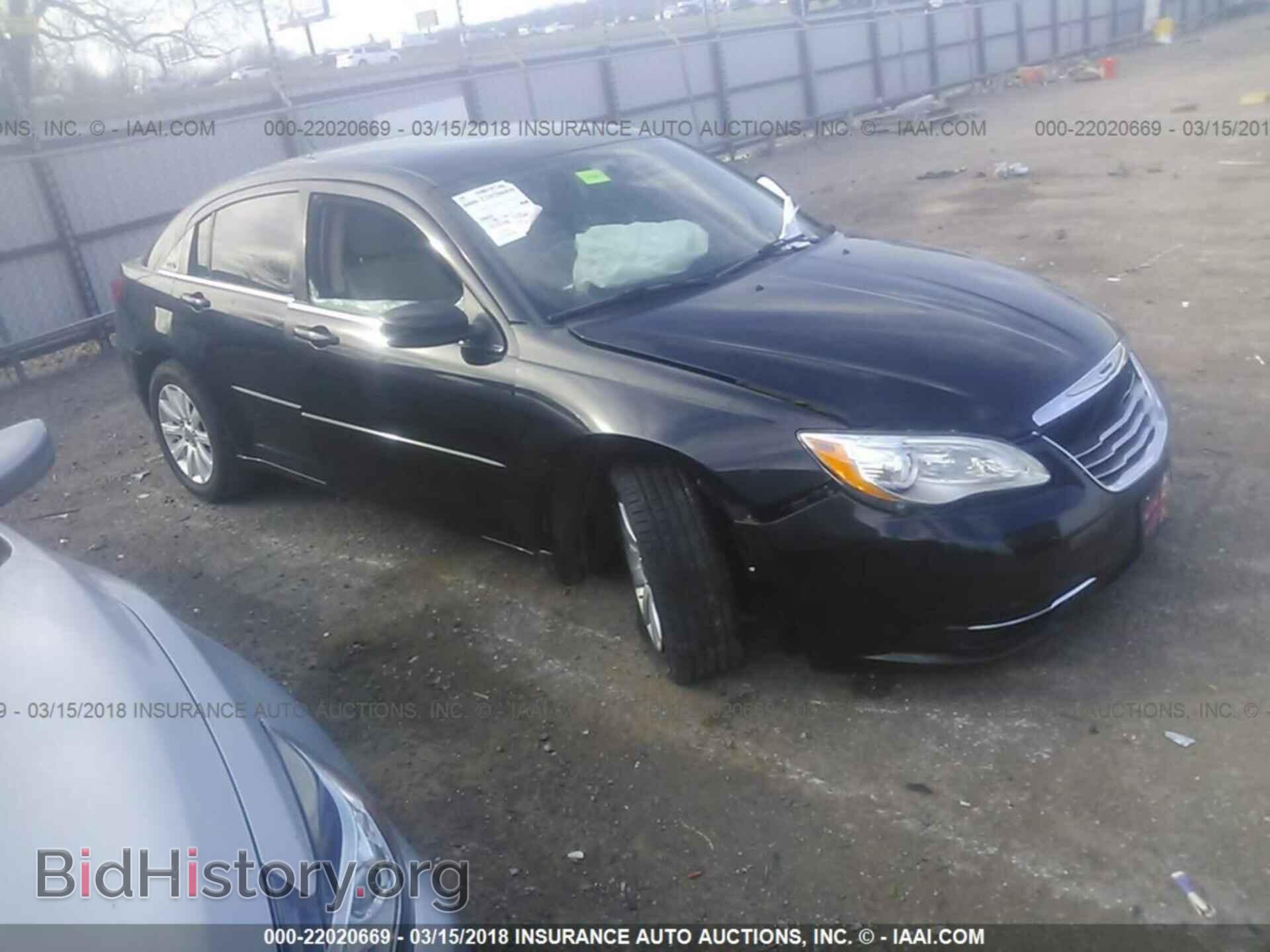 Photo 1C3CCBBB4EN194996 - Chrysler 200 2014