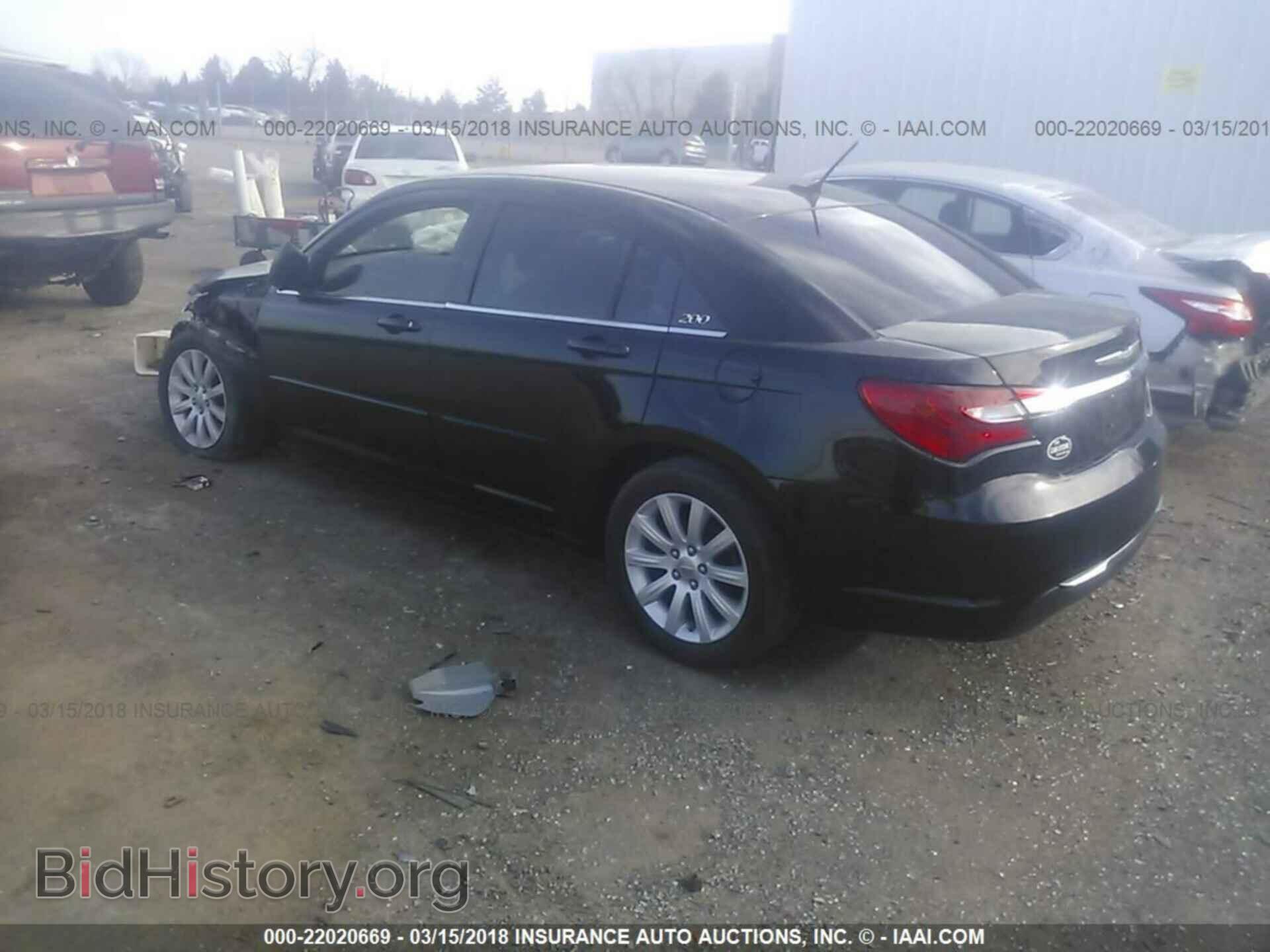 2014 Chrysler 200 - VIN: 1C3CCBBB4EN194996 - Photo 3