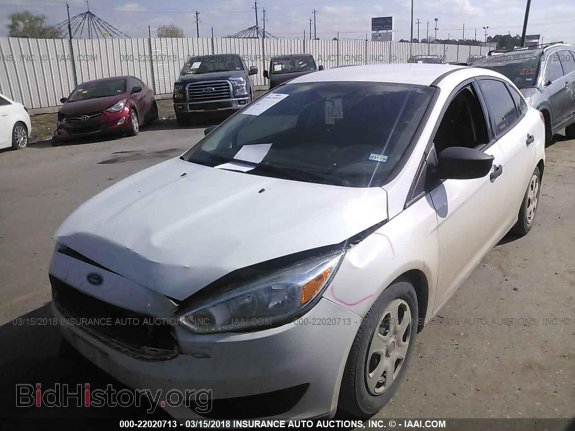 2016 Ford Focus - VIN: 1FADP3E28GL245118 - Фото 2