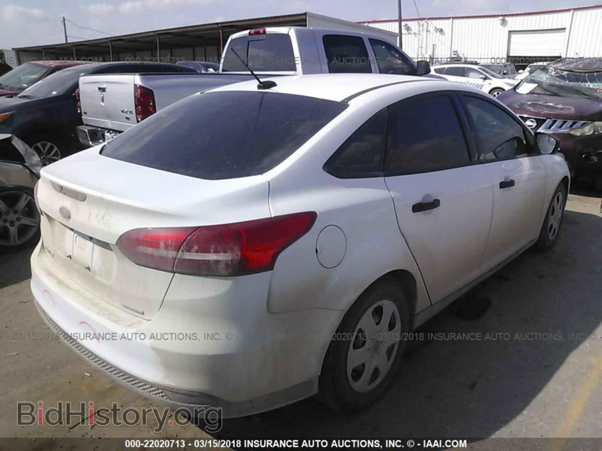 2016 Ford Focus - VIN: 1FADP3E28GL245118 - Фото 4