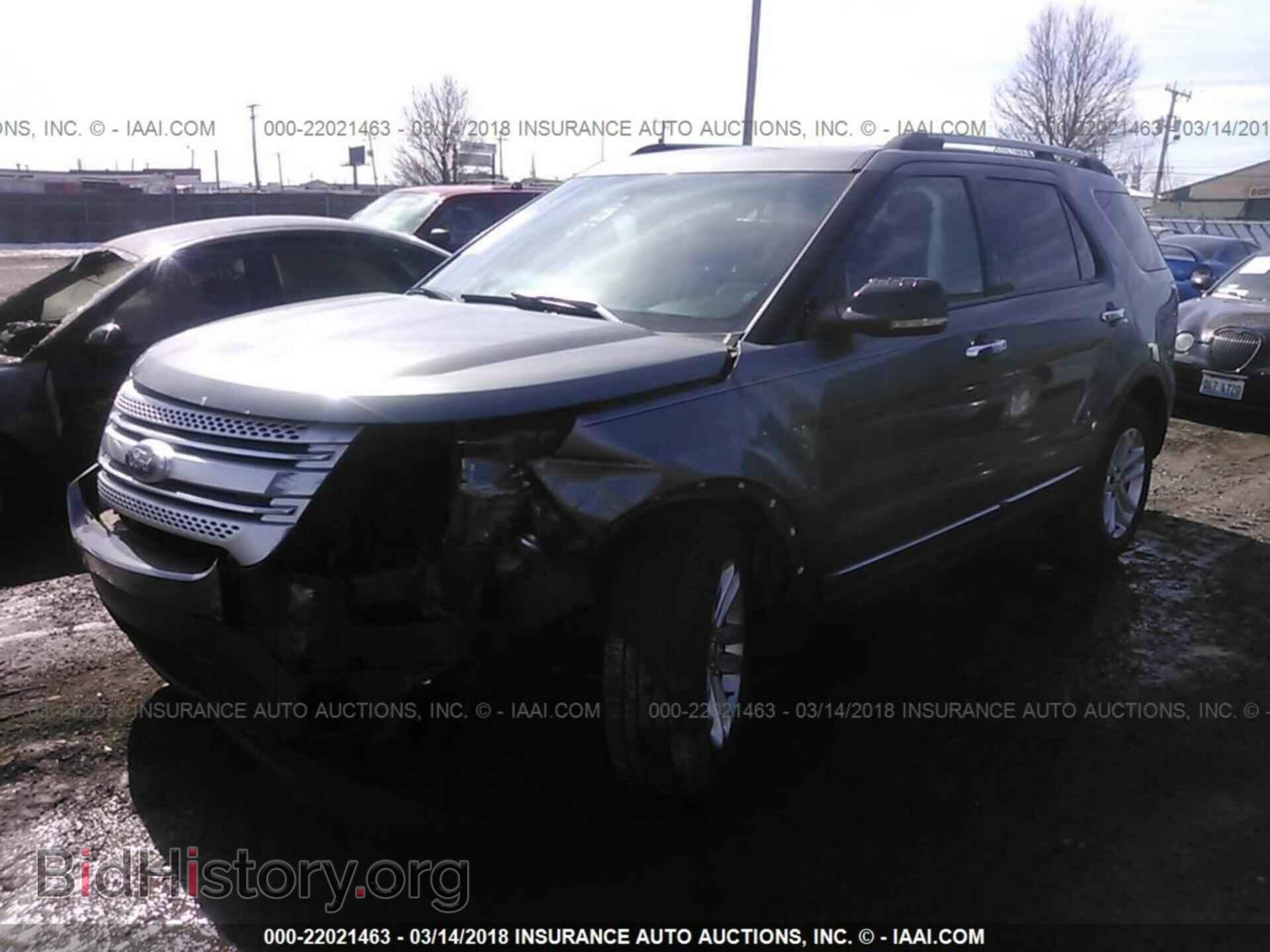 2011 Ford Explorer - VIN: 1FMHK7D80BGA24231 - Фото 2