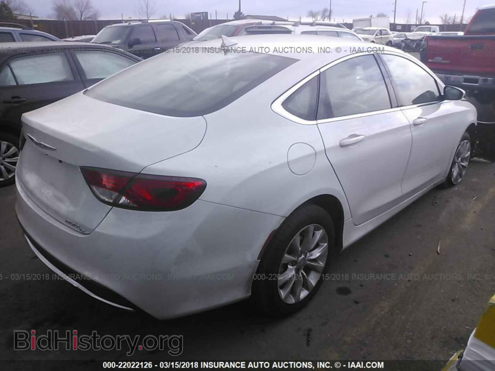 2015 Chrysler 200 - VIN: 1C3CCCCB0FN555842 - Photo 4