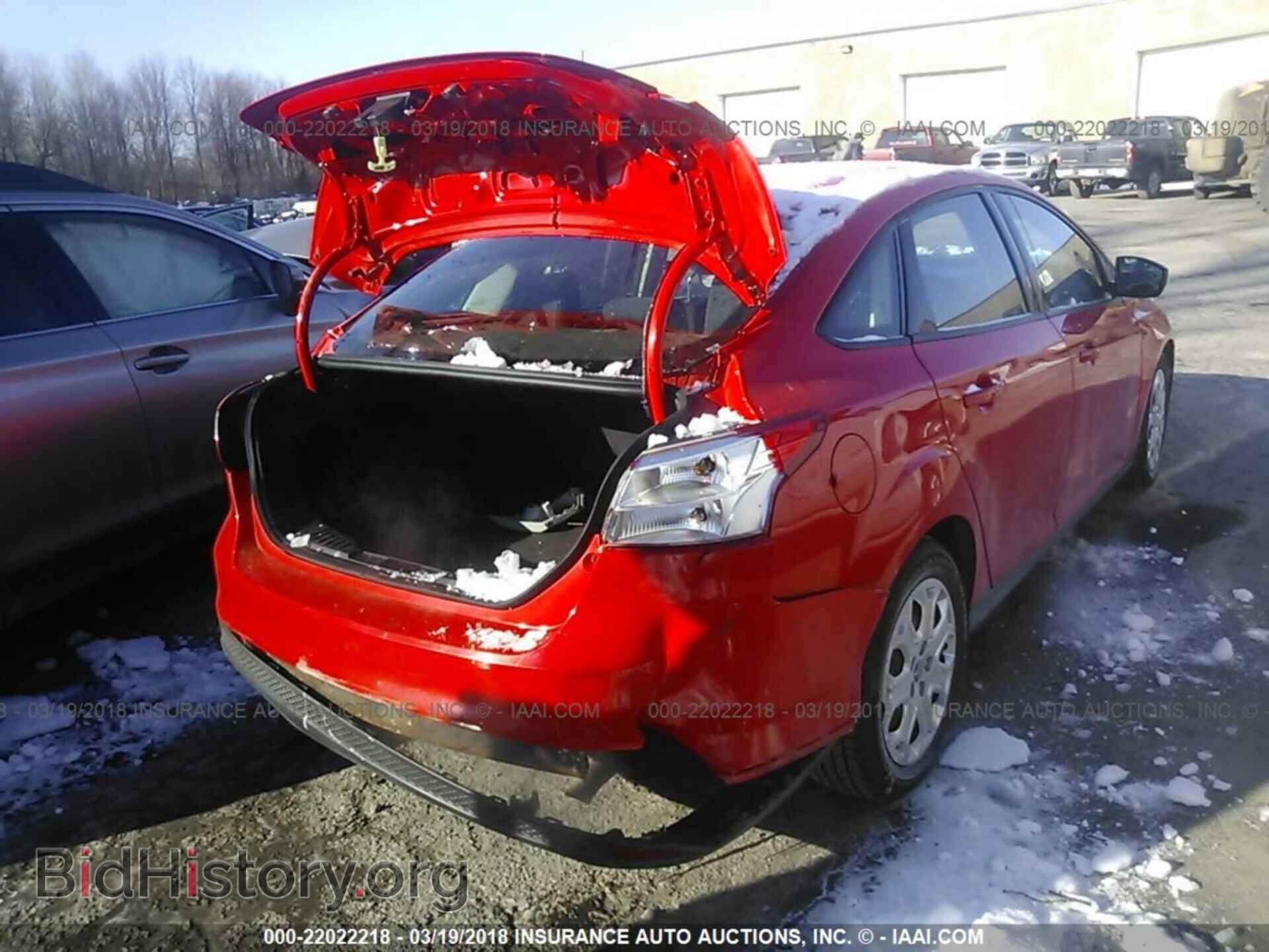 2012 Ford Focus - VIN: 1FAHP3F25CL137985 - Фото 4