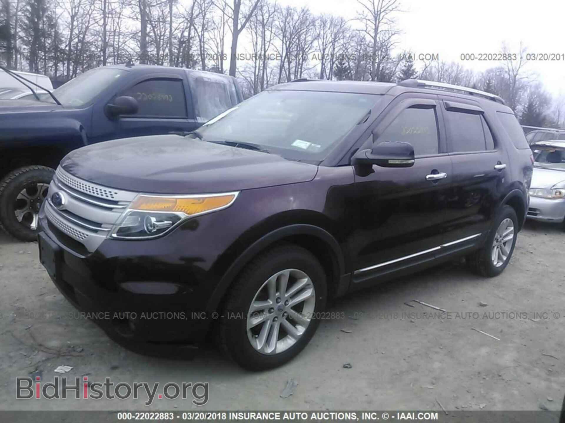 2011 Ford Explorer - VIN: 1FMHK8D89BGA52227 - Фото 2