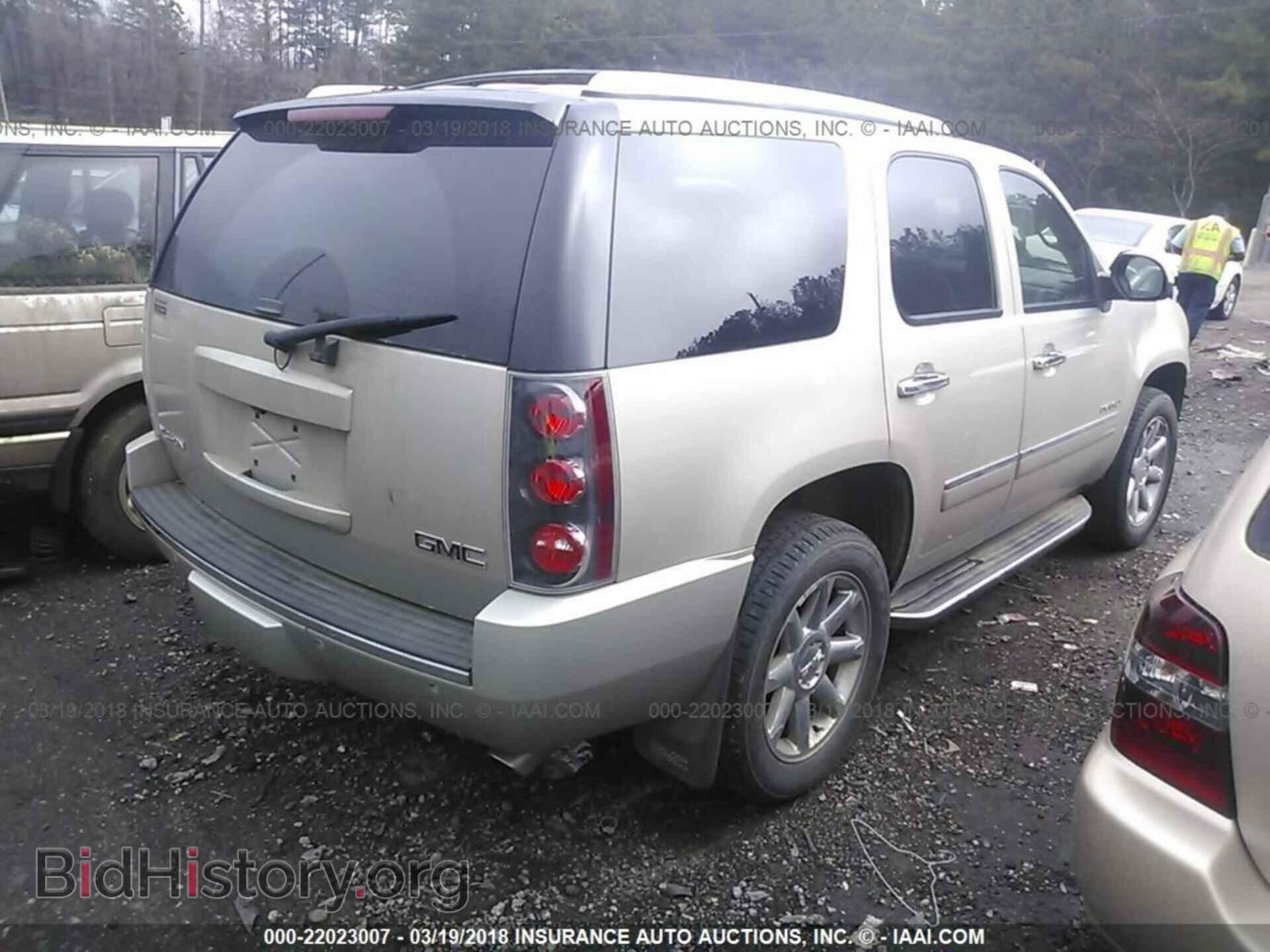 2013 Gmc Yukon - VIN: 1GKS1EEF5DR140941 - Photo 4