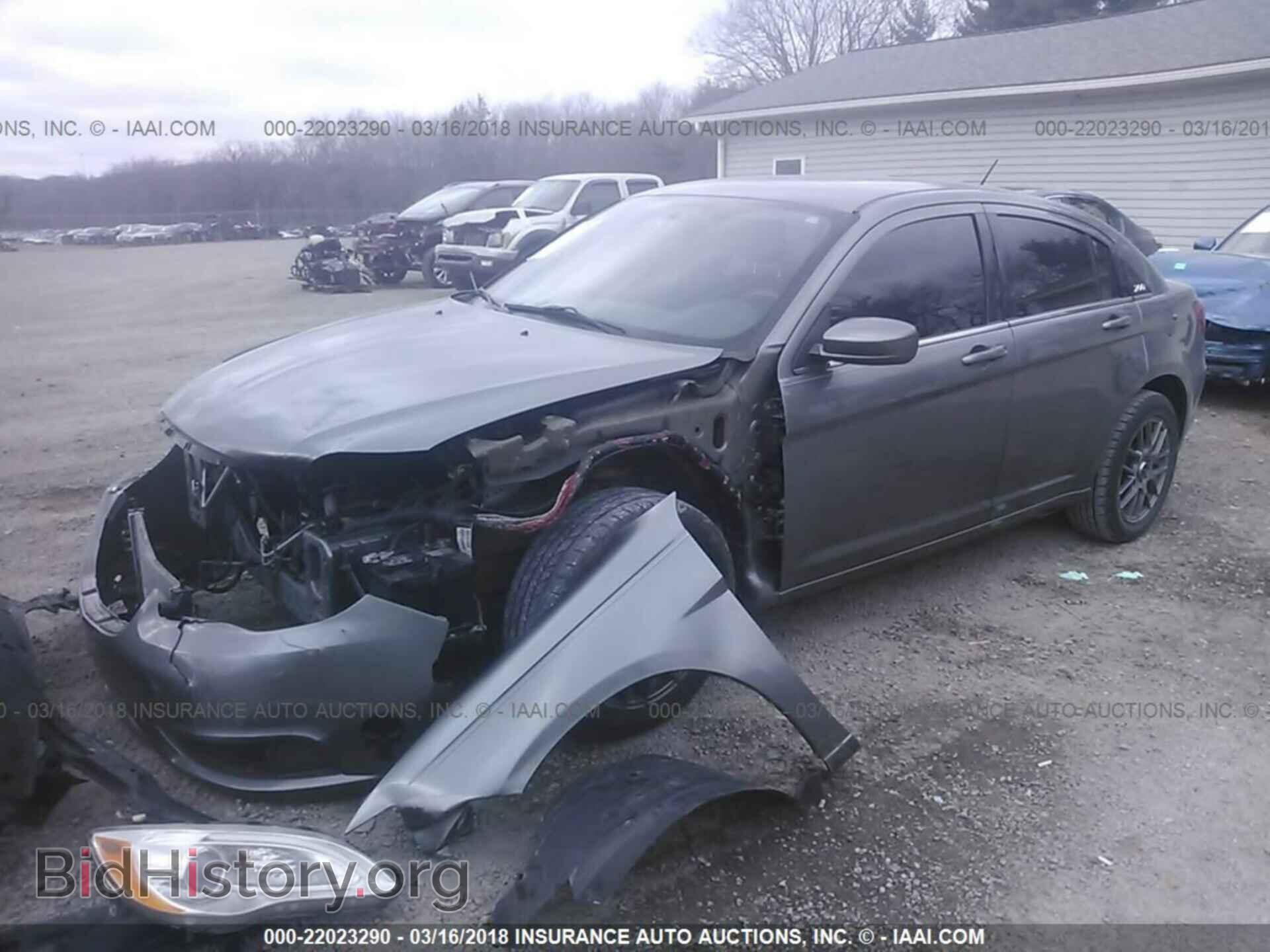 2012 Chrysler 200 - VIN: 1C3CCBBB2CN113927 - Фото 2