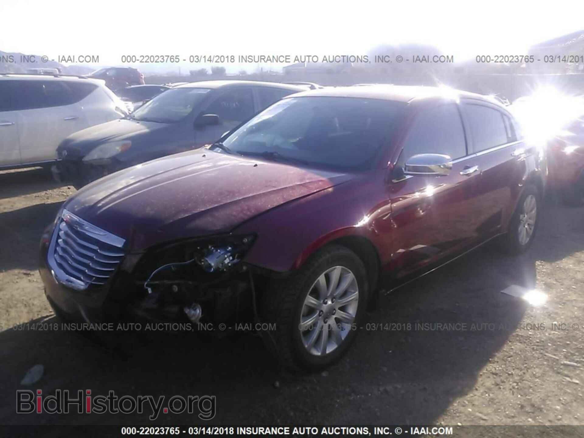 2013 Chrysler 200 - VIN: 1C3CCBCGXDN539733 - Фото 2