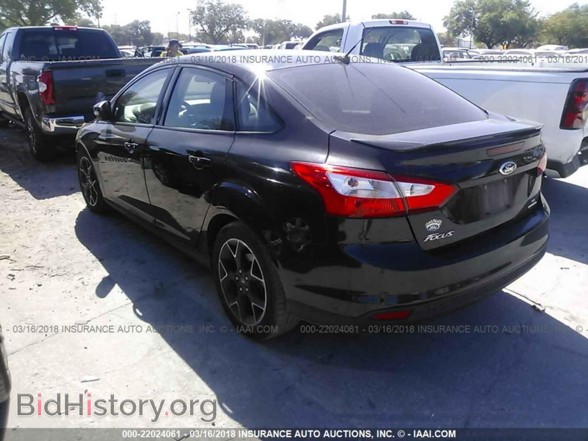 2013 Ford Focus - VIN: 1FADP3F22DL275290 - Photo 3