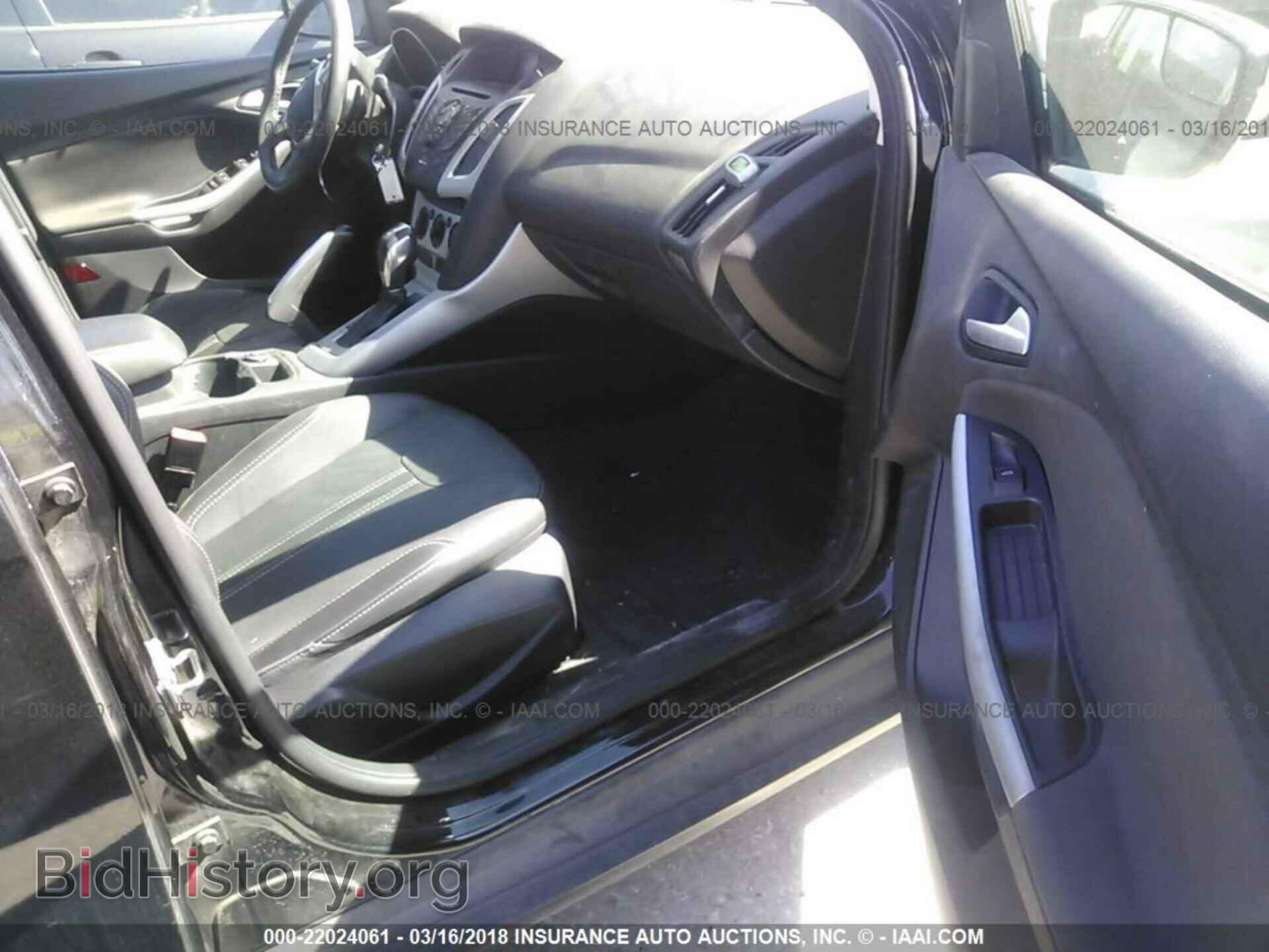 2013 Ford Focus - VIN: 1FADP3F22DL275290 - Photo 5