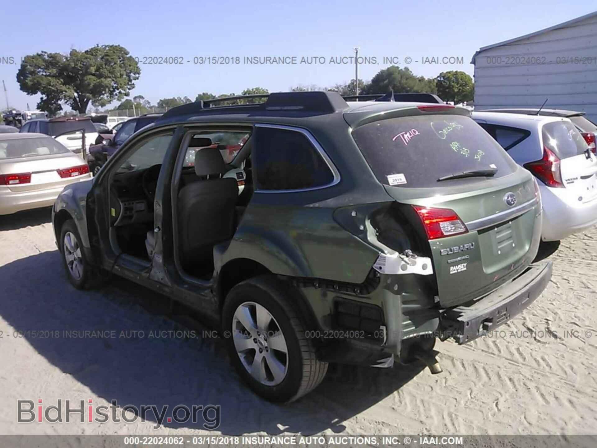 2011 Subaru Outback - VIN: 4S4BRCLC2B3445102 - Фото 3
