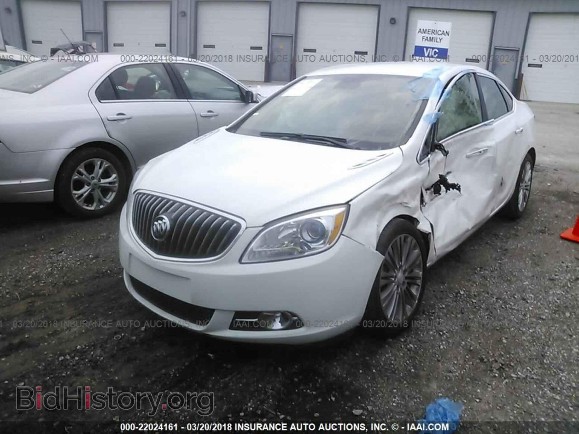 2014 Buick Verano - VIN: 1G4PP5SK2E4152721 - Photo 2
