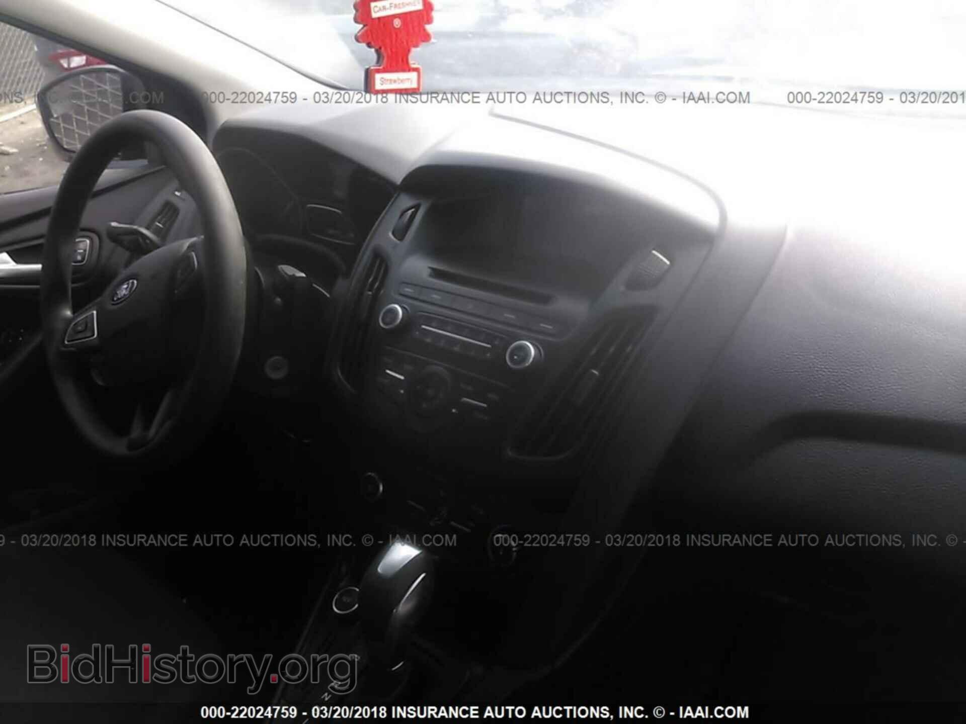 2015 Ford Focus - VIN: 1FADP3F28FL249666 - Photo 5