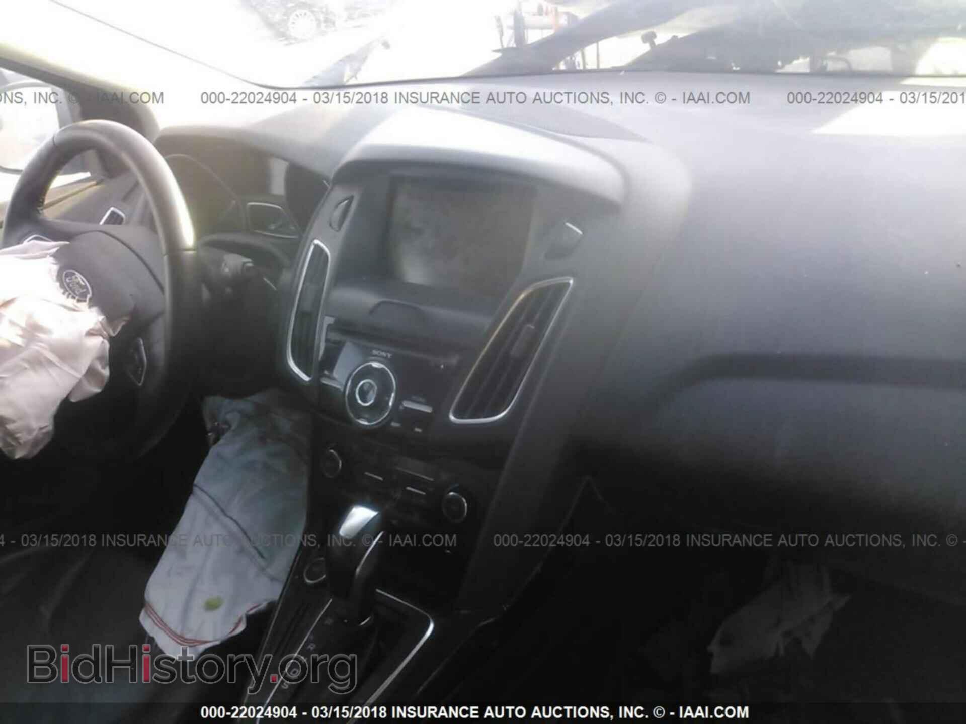 2015 Ford Focus - VIN: 1FADP3N25FL219901 - Photo 5