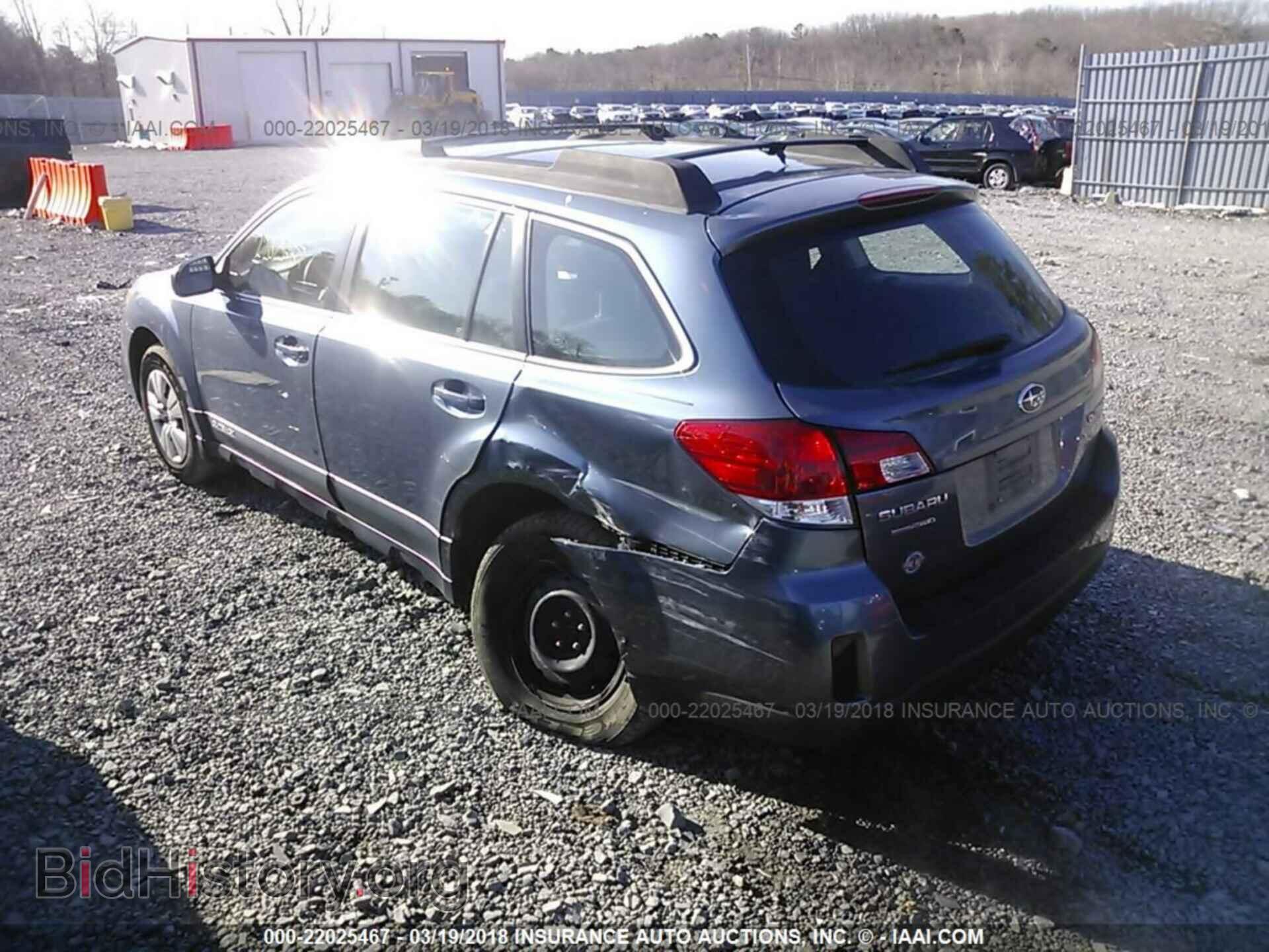 2013 Subaru Outback - VIN: 4S4BRBAC5D3311121 - Photo 3